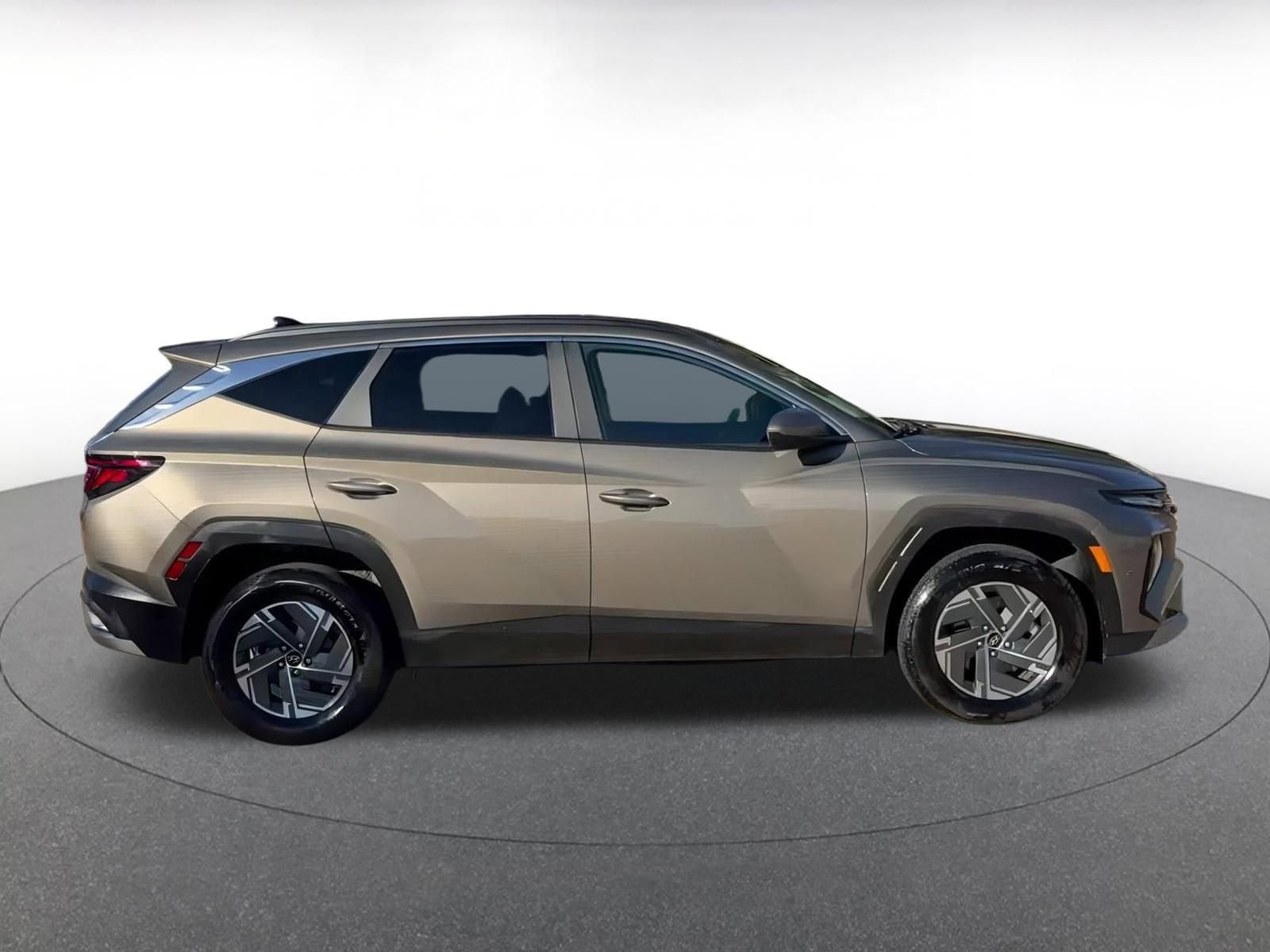 Thumbnail: 2025 Hyundai Tucson - 16