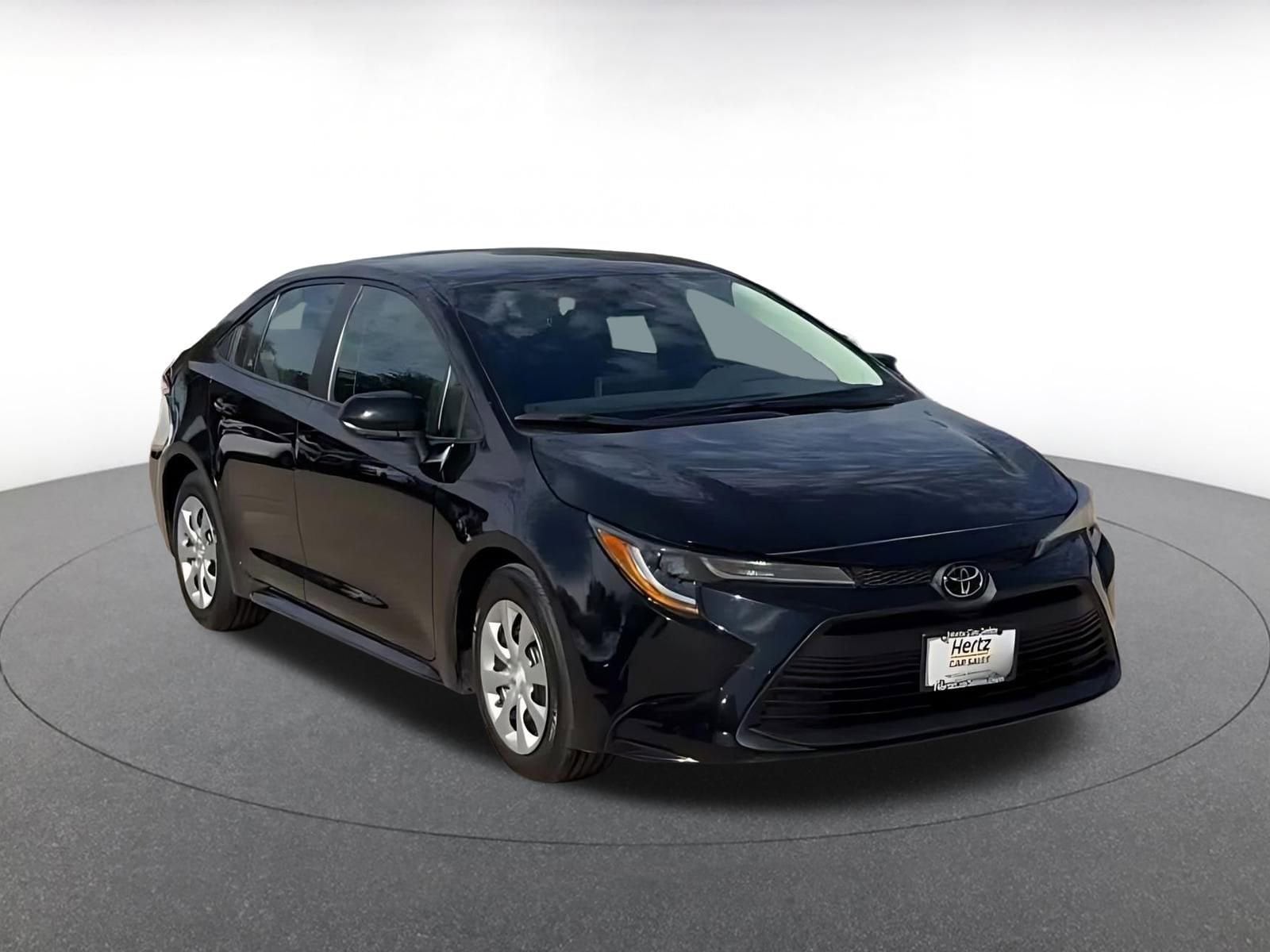 Thumbnail: 2025 Toyota Corolla - 3