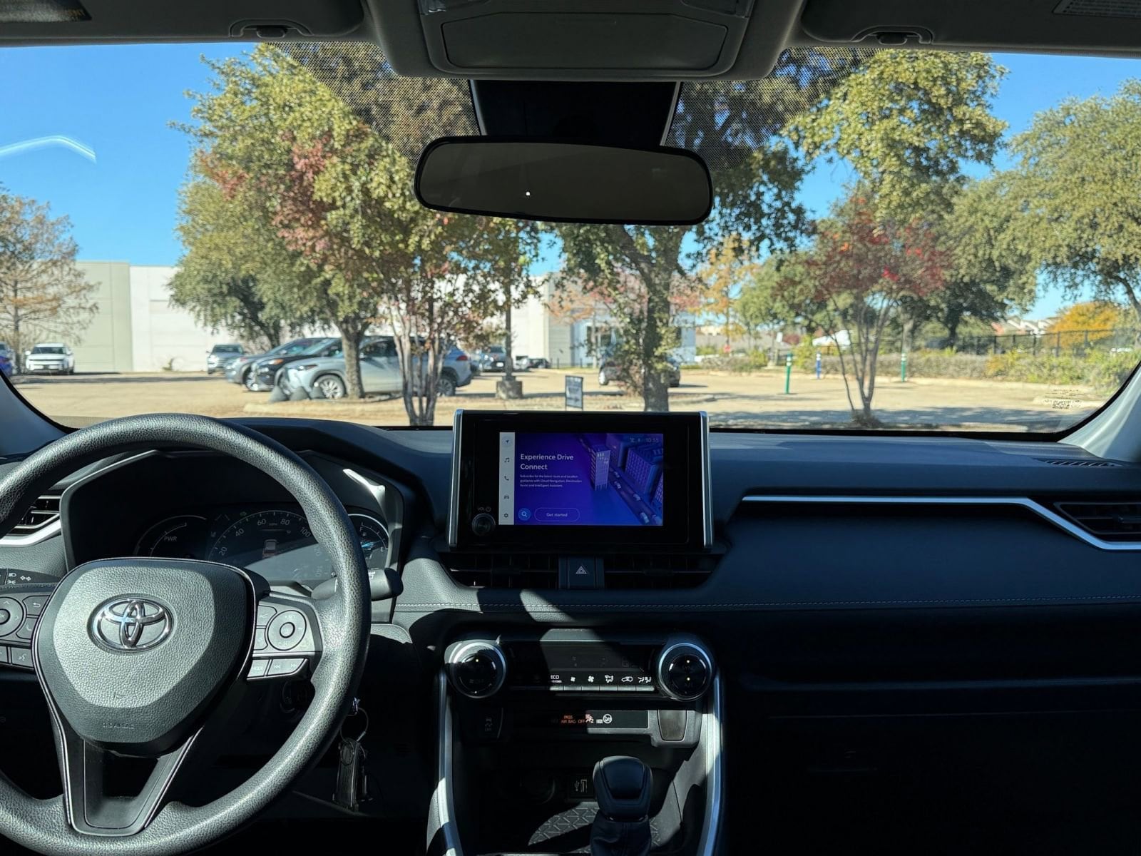 Thumbnail: 2025 Toyota RAV4 - 33