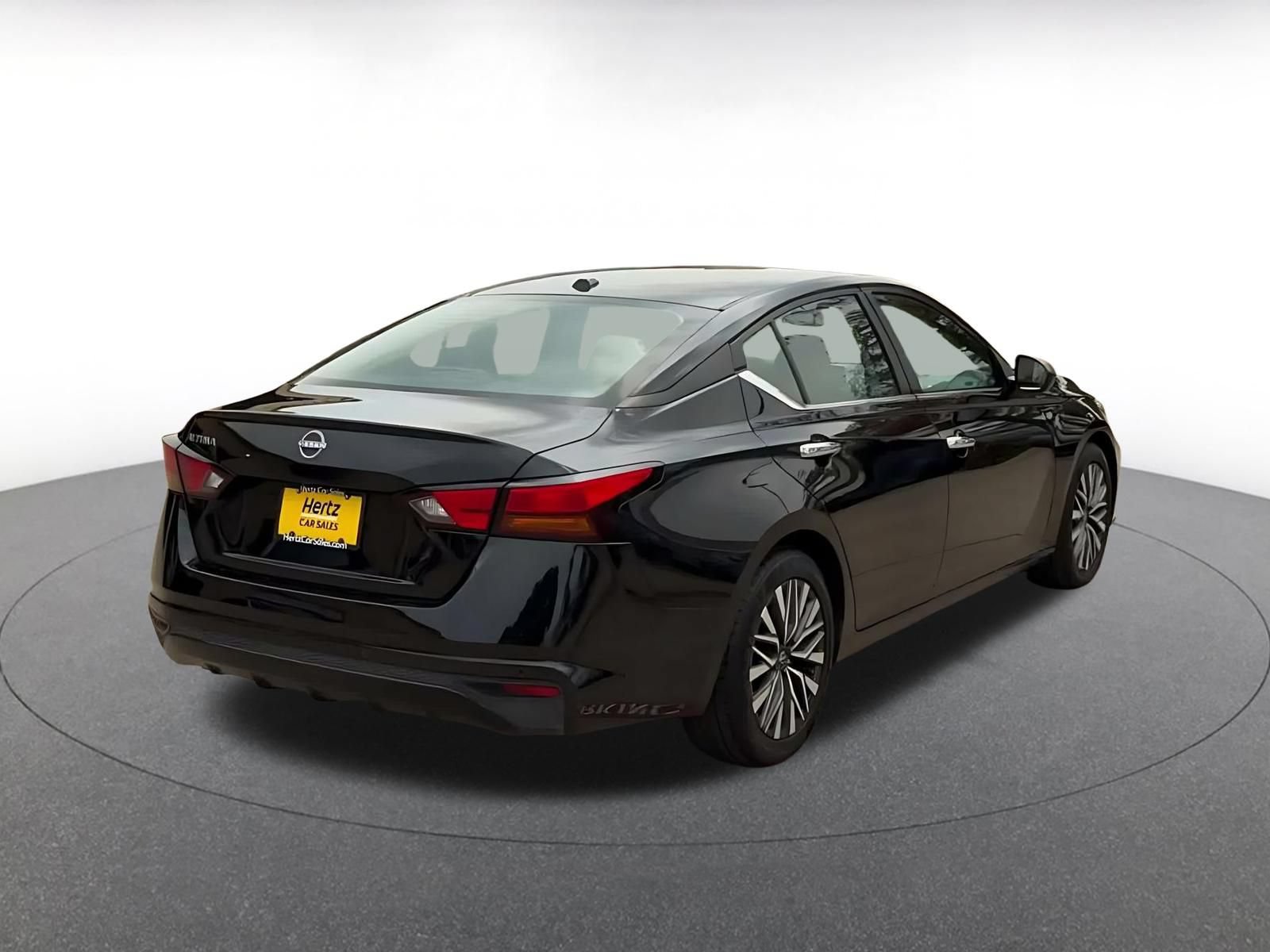 Thumbnail: 2025 Nissan Altima - 13