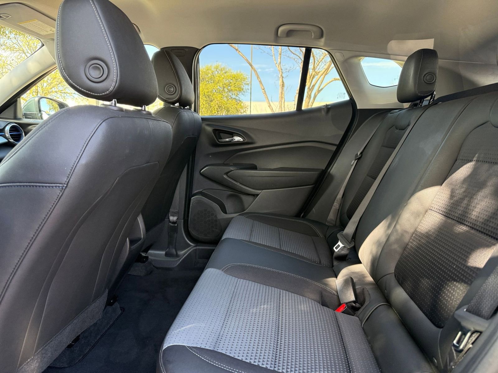 Thumbnail: 2025 Chevrolet Trax - 25