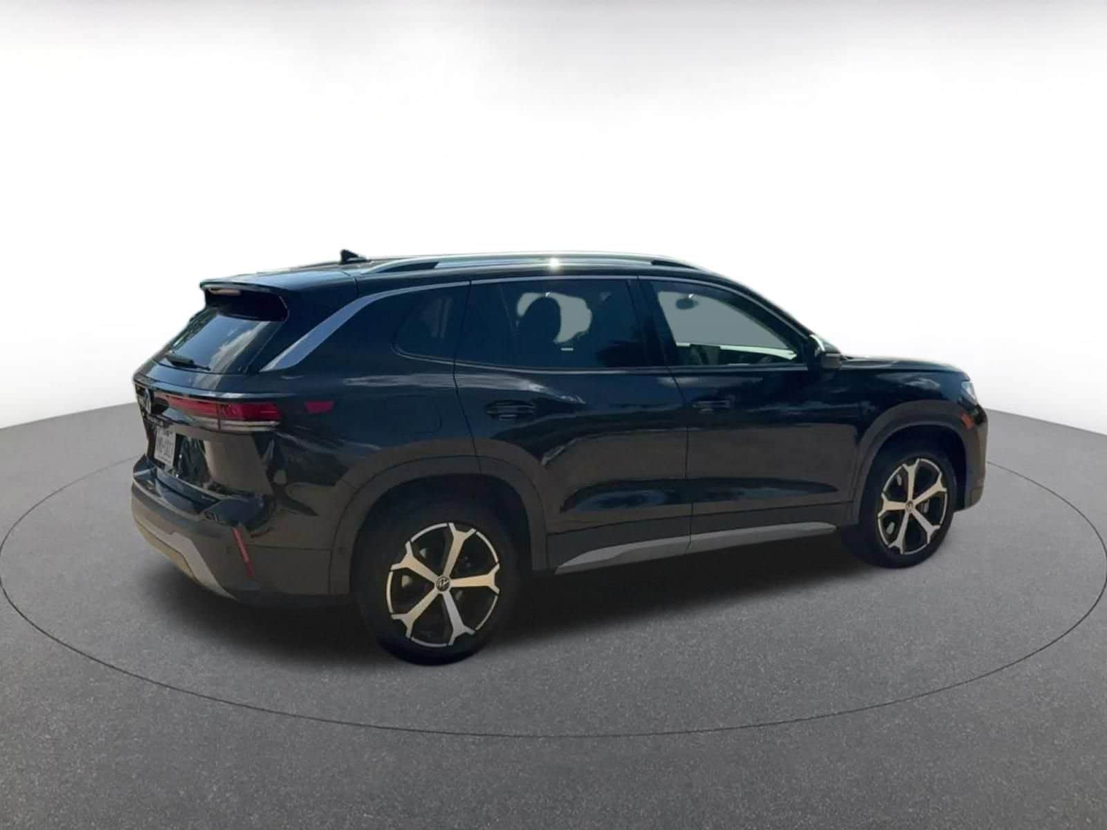 Thumbnail: 2026 Volkswagen Tiguan - 13