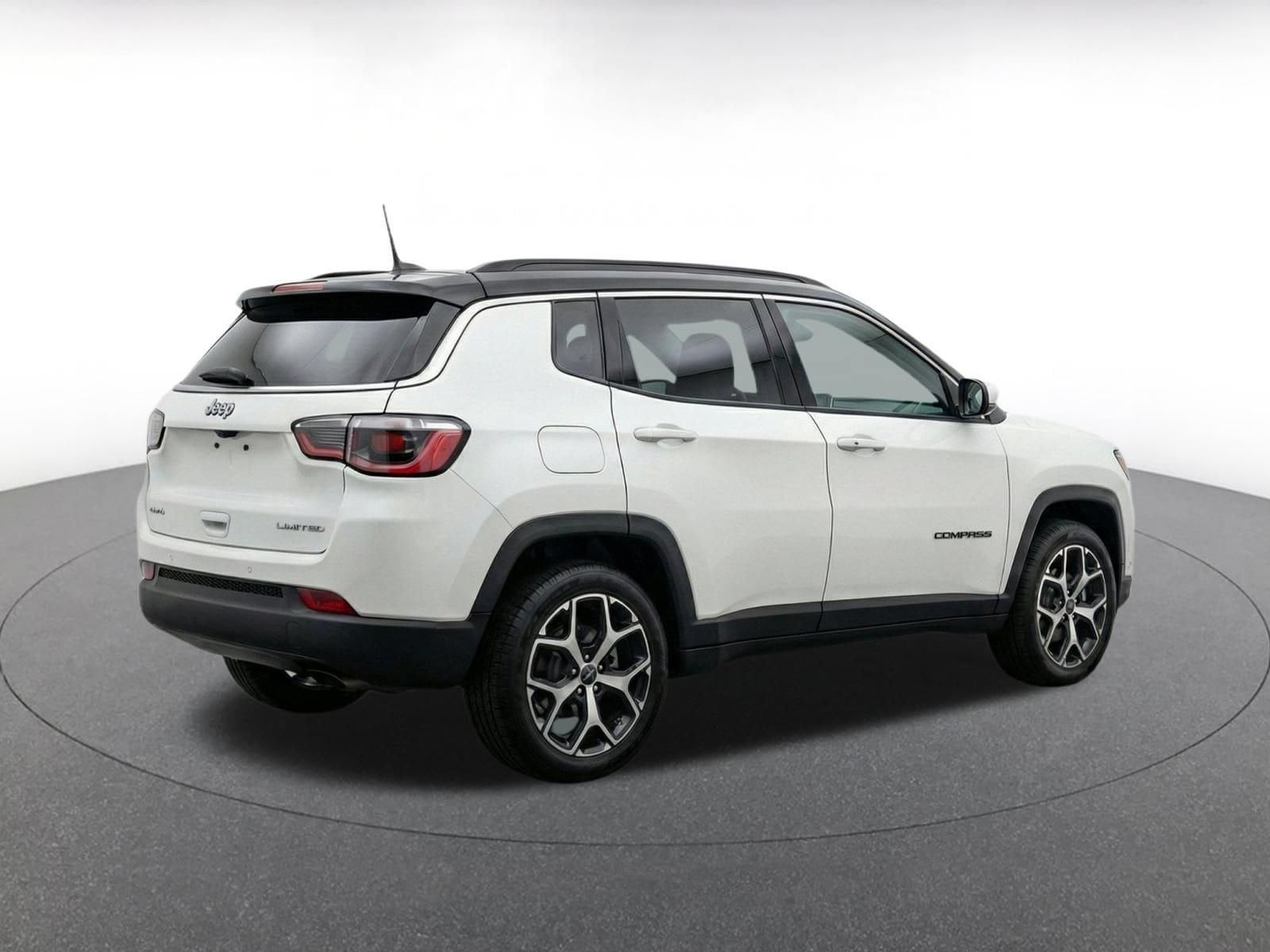 Thumbnail: 2025 Jeep Compass - 9