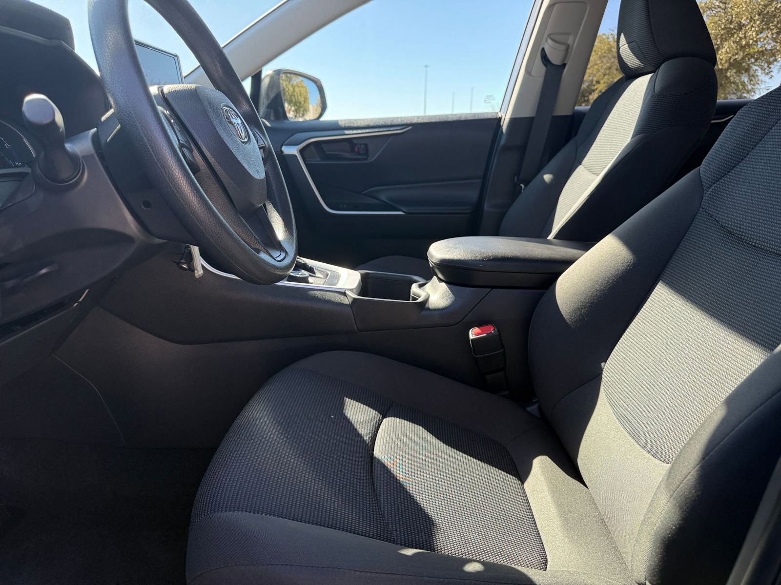 Thumbnail: 2025 Toyota RAV4 - 27