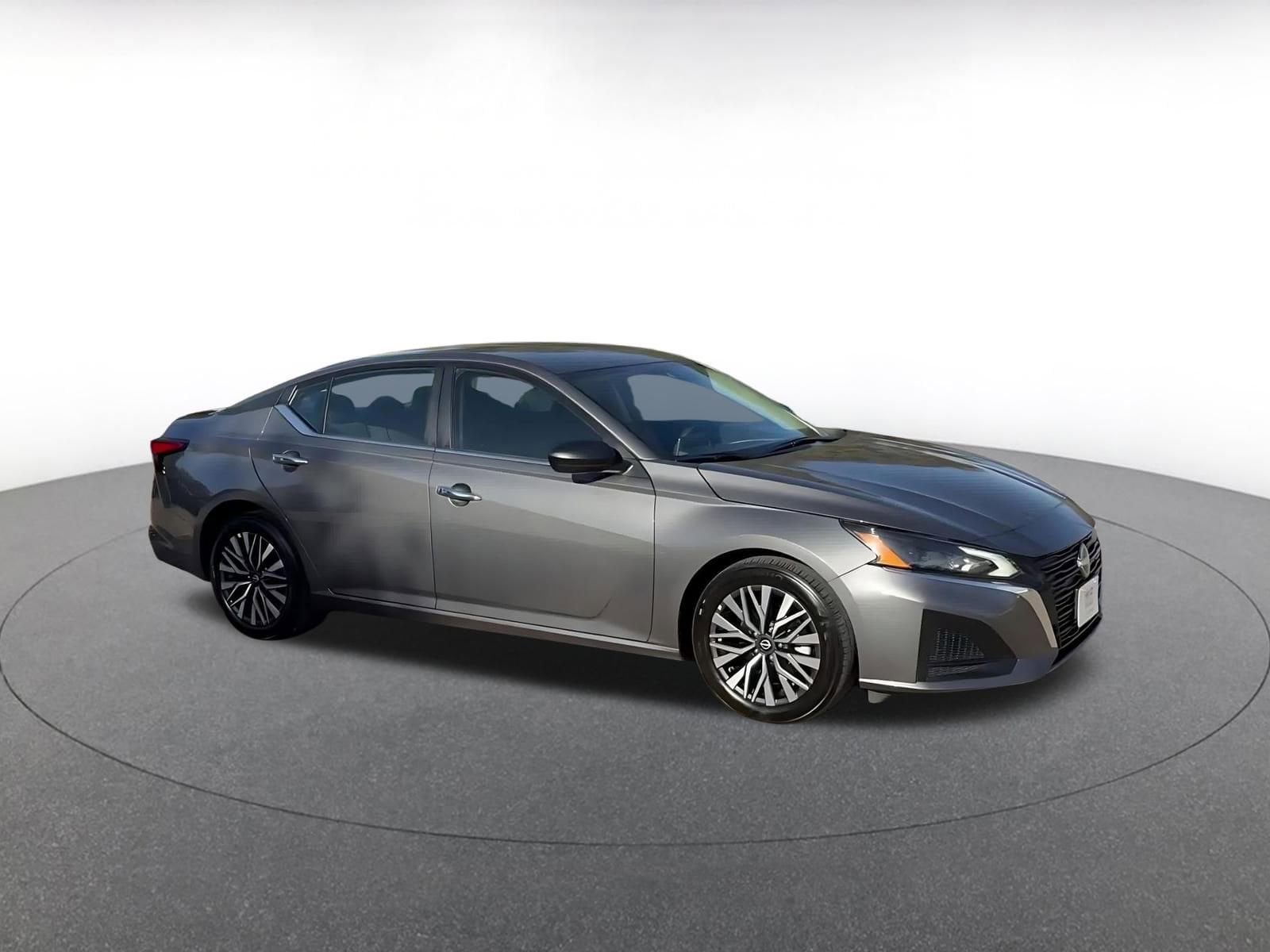 Thumbnail: 2025 Nissan Altima - 2