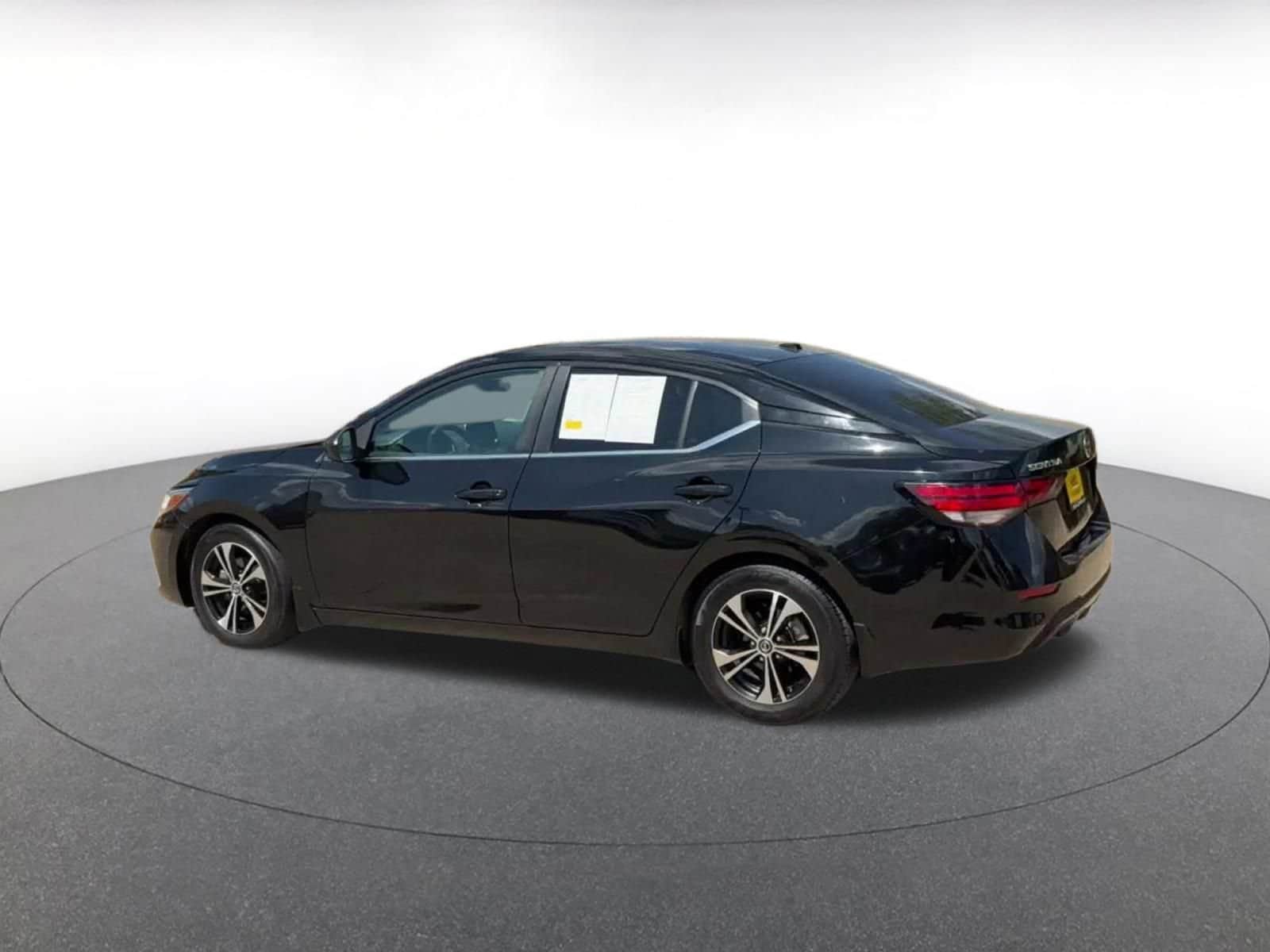 Thumbnail: 2021 Nissan Sentra - 9