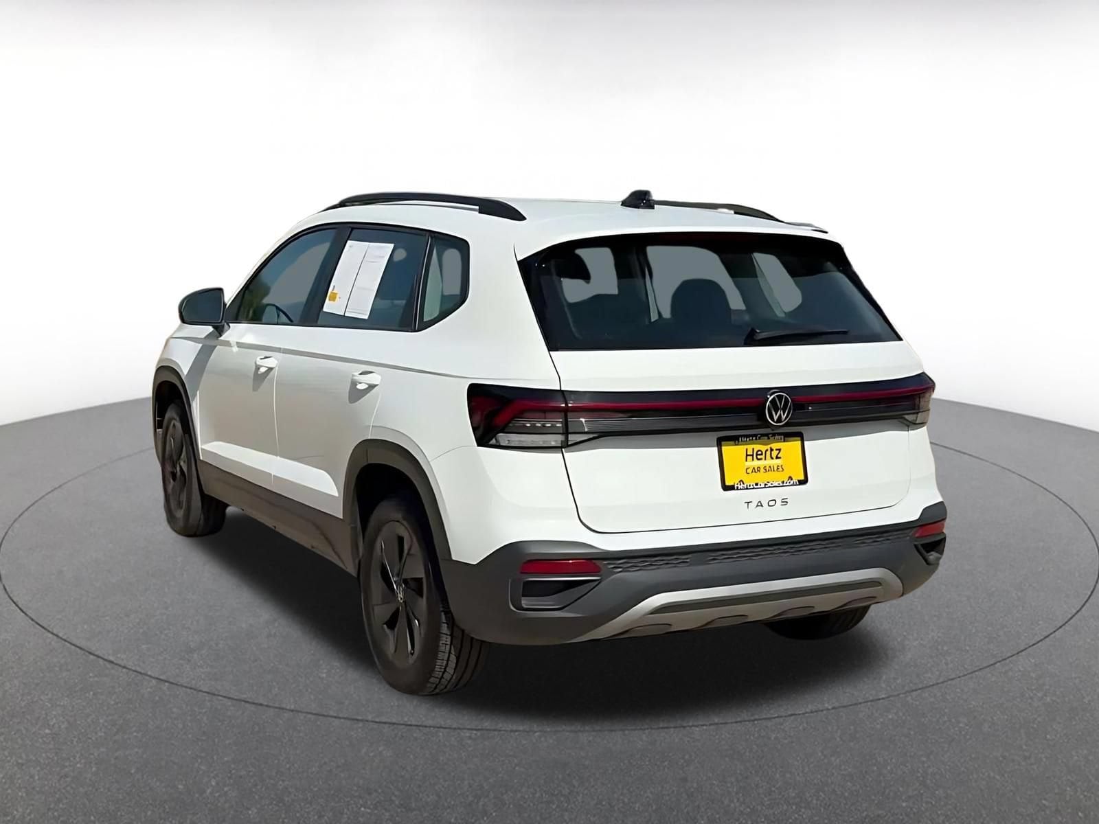 Thumbnail: 2026 Volkswagen Taos - 10