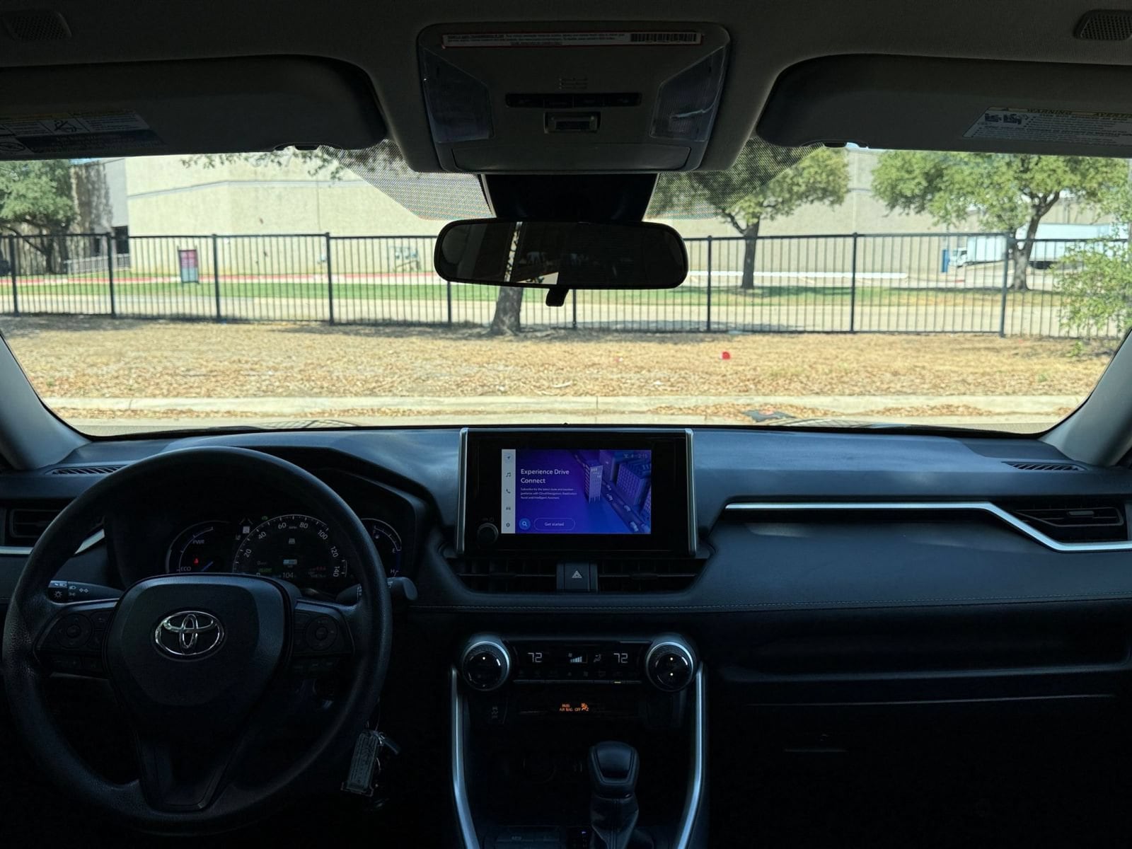 Thumbnail: 2024 Toyota RAV4 - 32