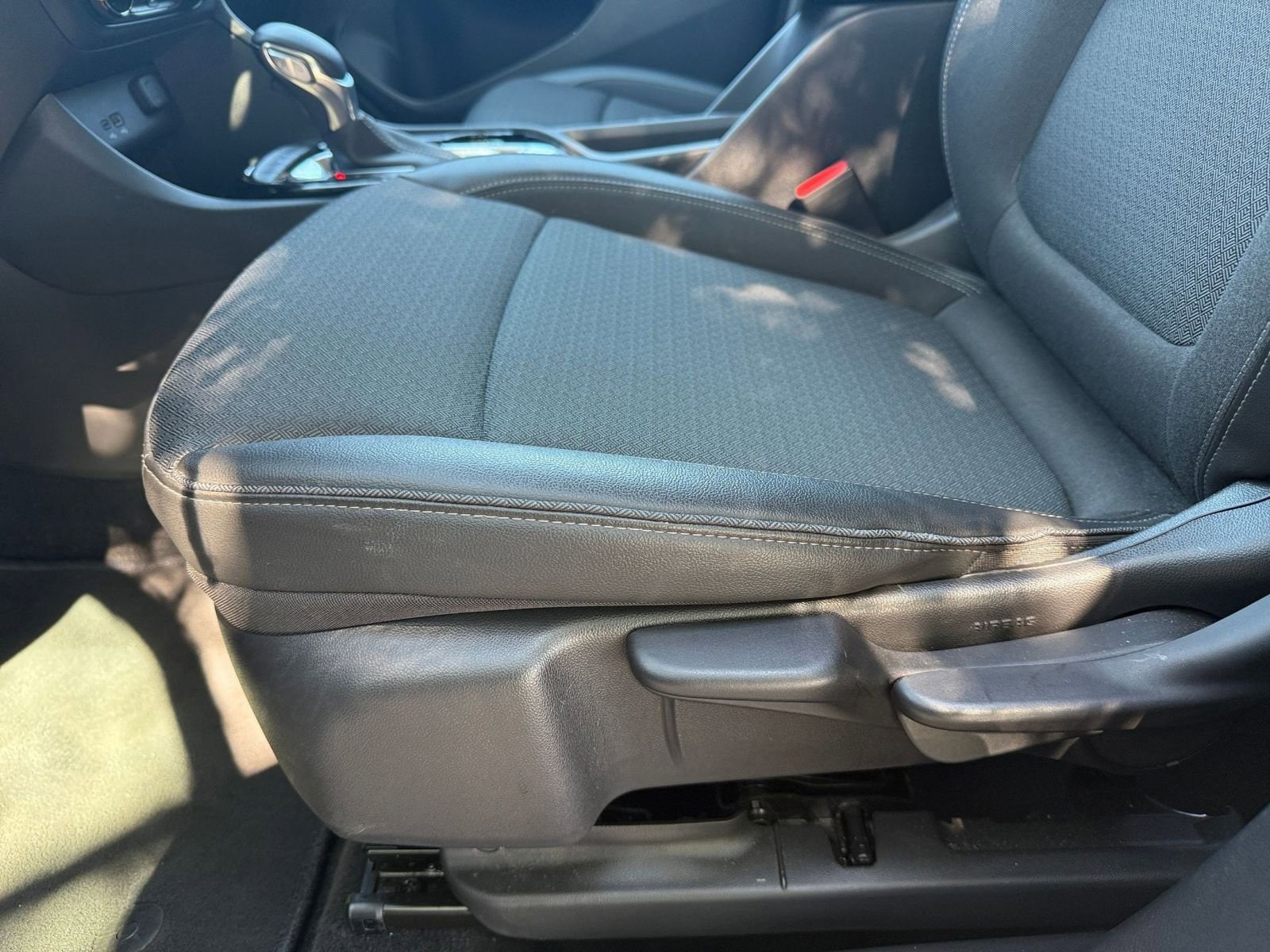 Thumbnail: 2025 Buick Encore GX - 22