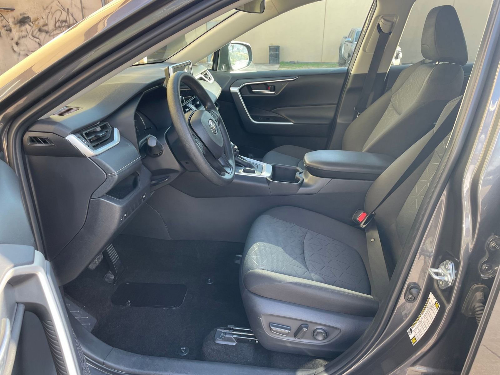 Thumbnail: 2025 Toyota RAV4 - 30