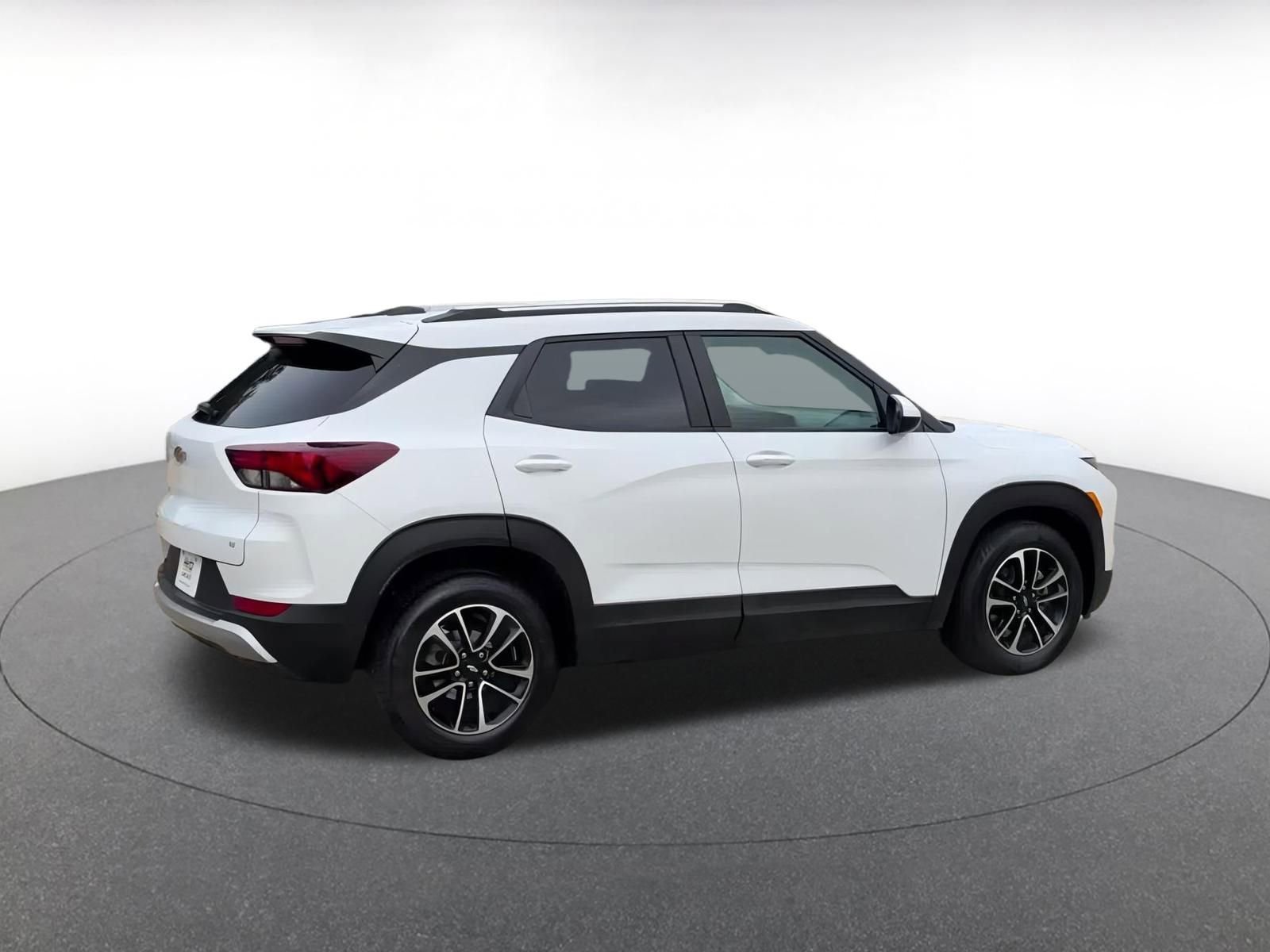 Thumbnail: 2025 Chevrolet TrailBlazer - 15