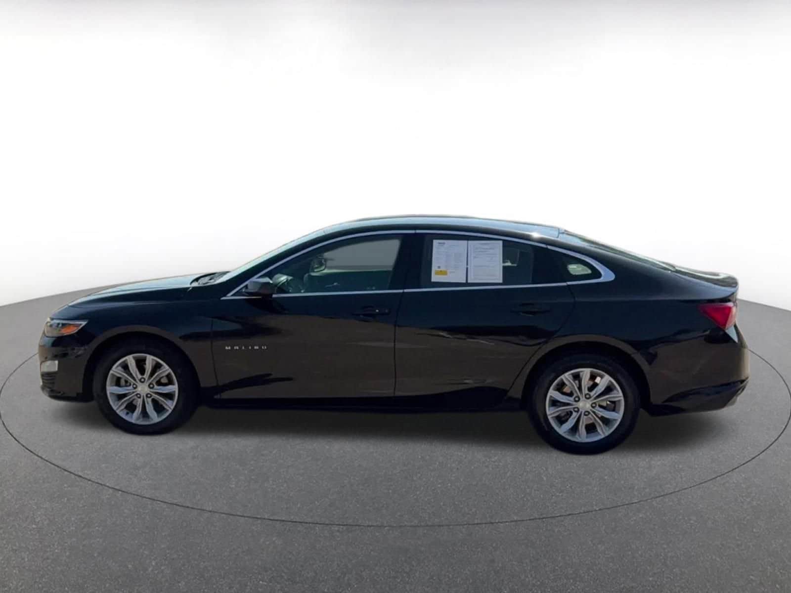 Thumbnail: 2023 Chevrolet Malibu - 9