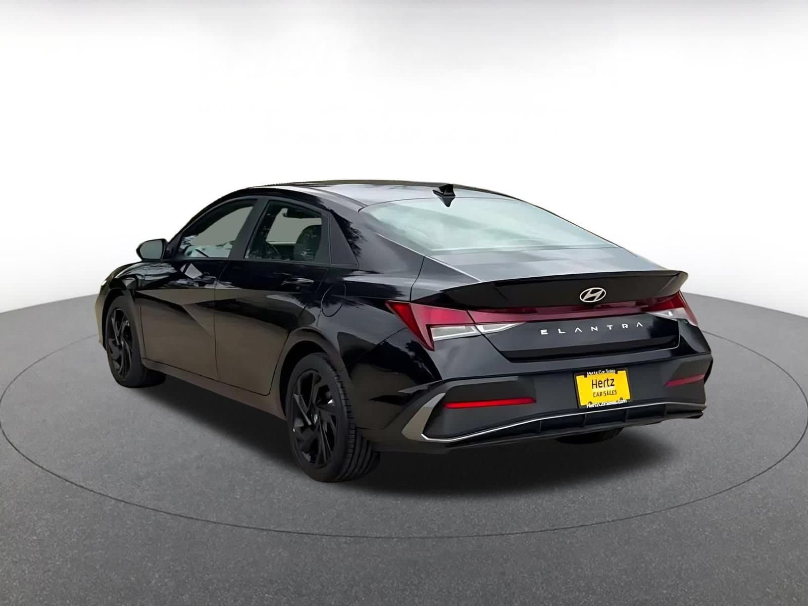 Thumbnail: 2026 Hyundai Elantra - 10