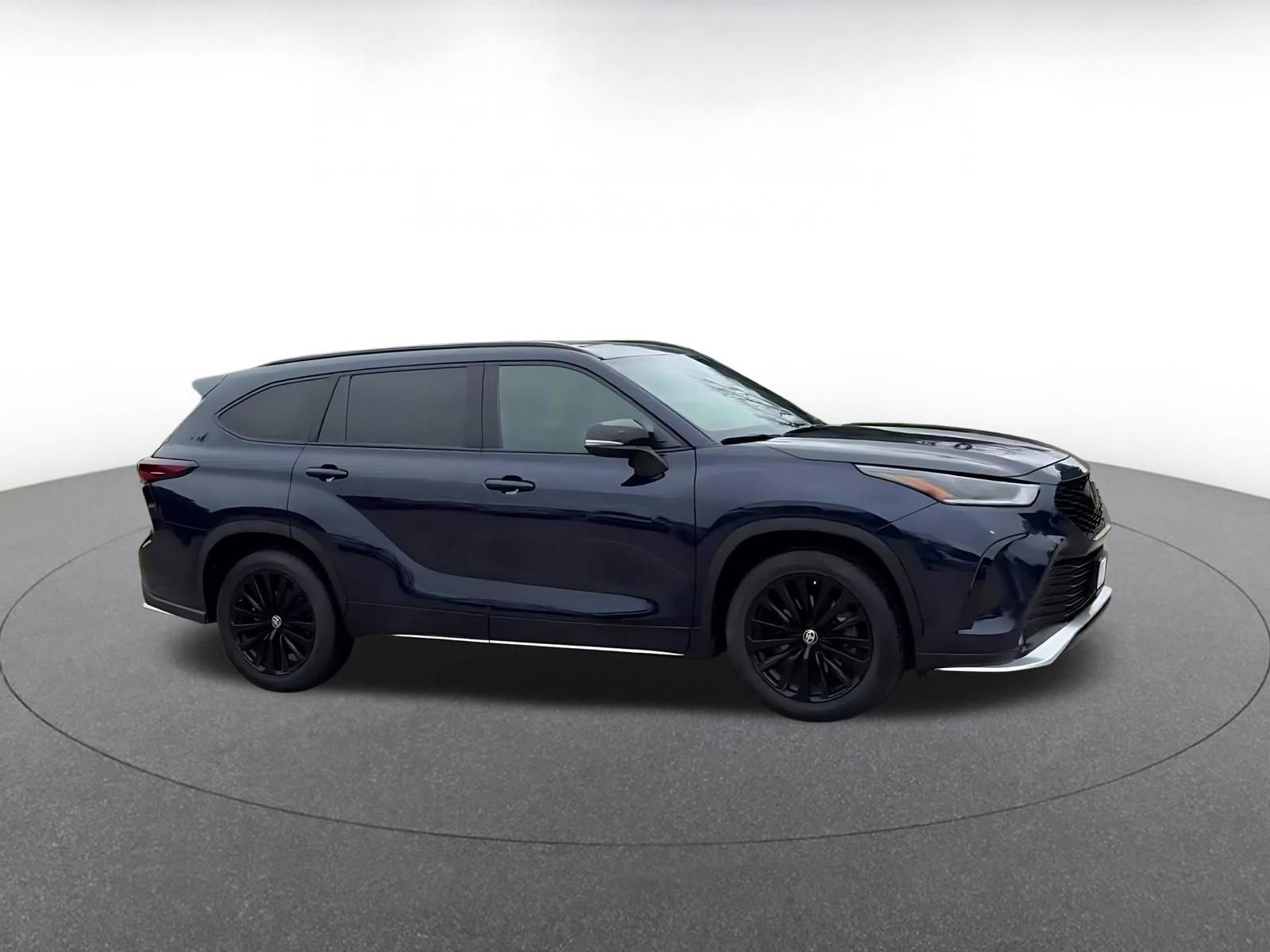 Thumbnail: 2024 Toyota Highlander - 2