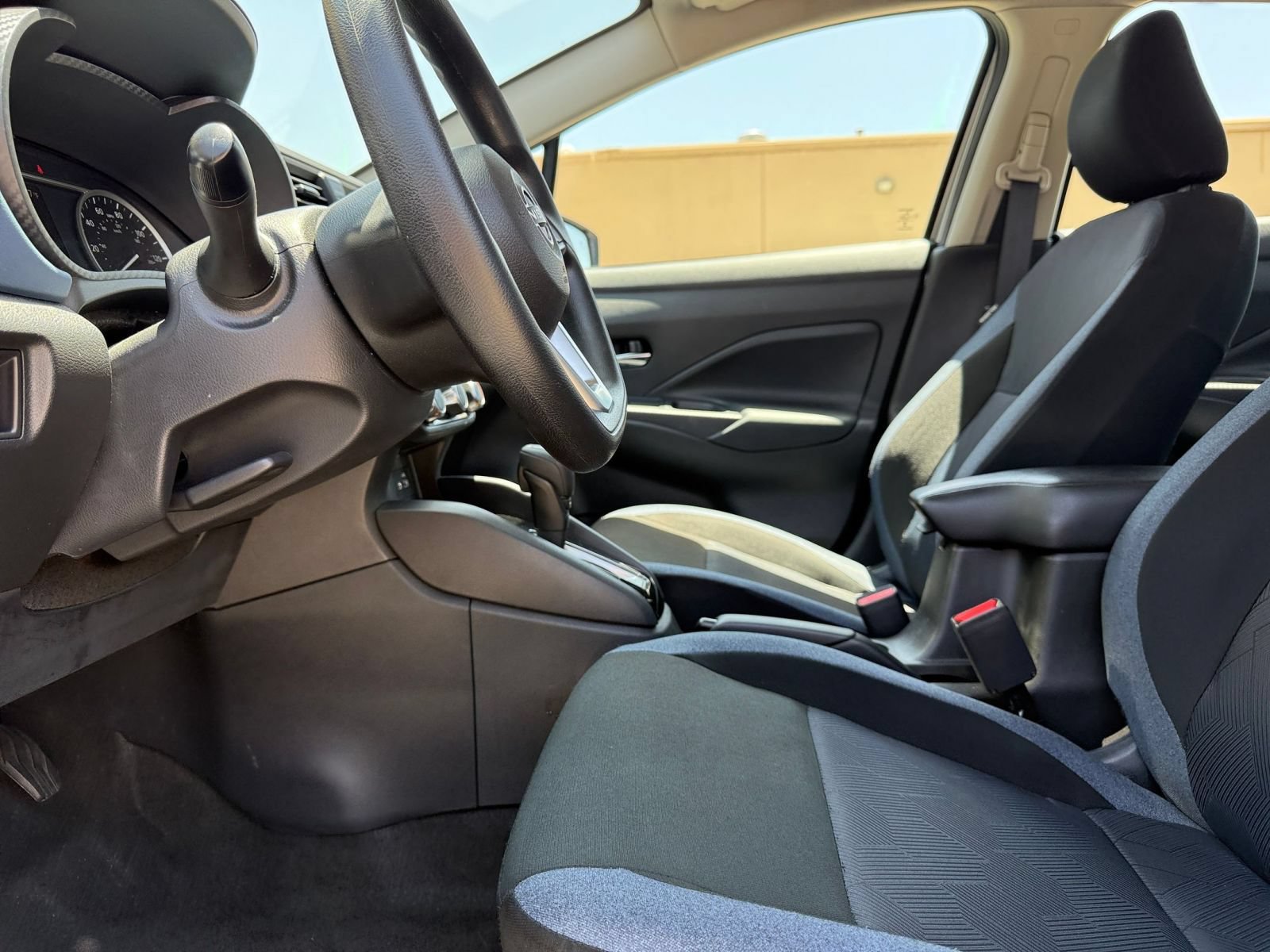 2025 Nissan Versa Sedan SV - Photo 27