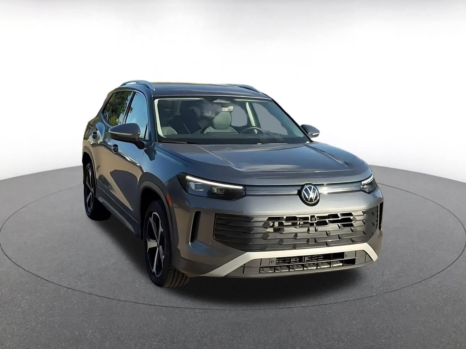 Thumbnail: 2026 Volkswagen Tiguan - 3