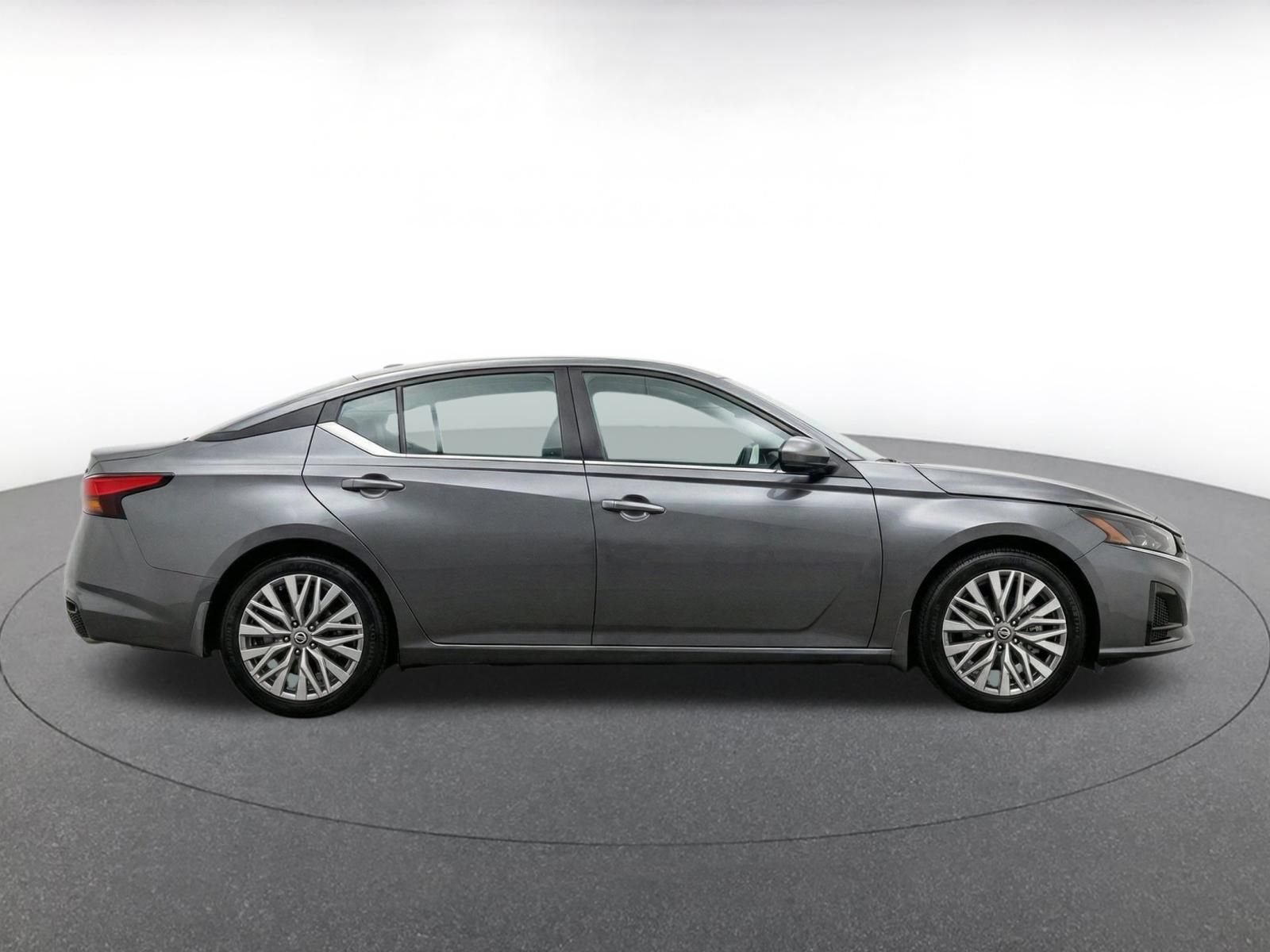 Thumbnail: 2025 Nissan Altima - 12