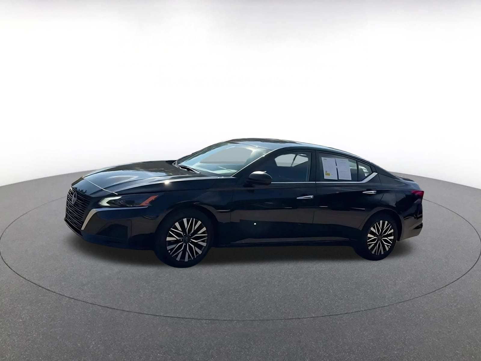 Thumbnail: 2025 Nissan Altima - 8