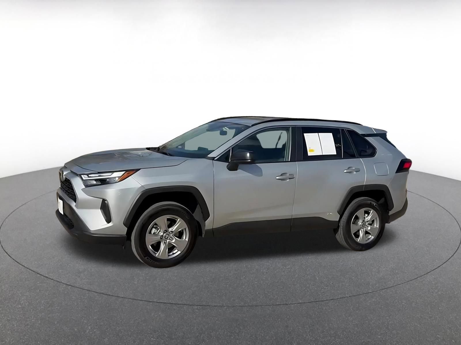 Thumbnail: 2025 Toyota RAV4 - 8