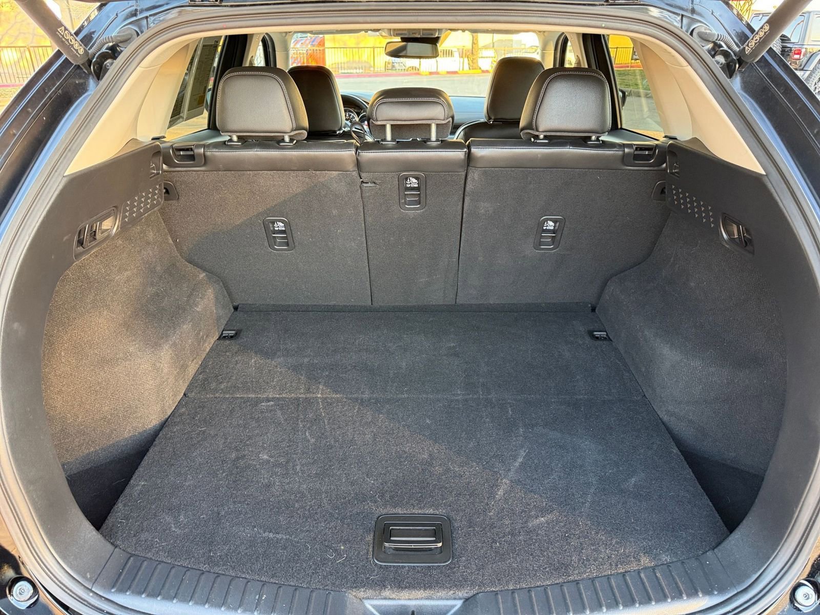 Thumbnail: 2025 Mazda CX-5 - 33