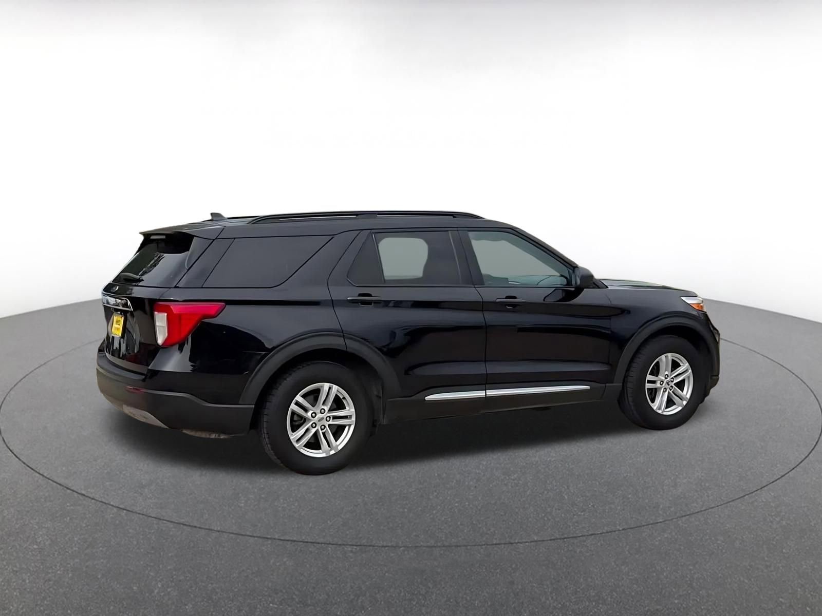 Thumbnail: 2024 Ford Explorer - 15