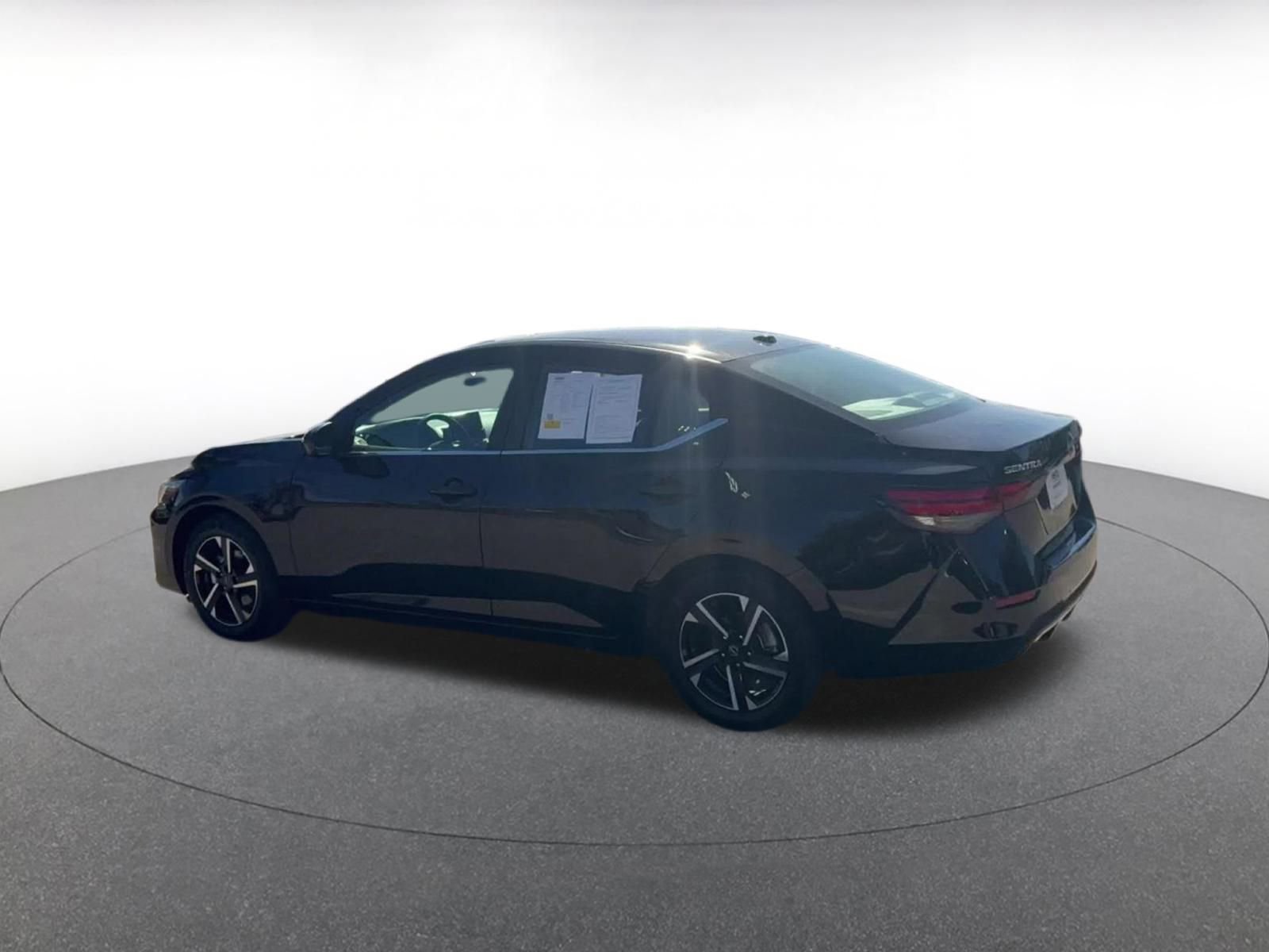 Thumbnail: 2025 Nissan Sentra - 10