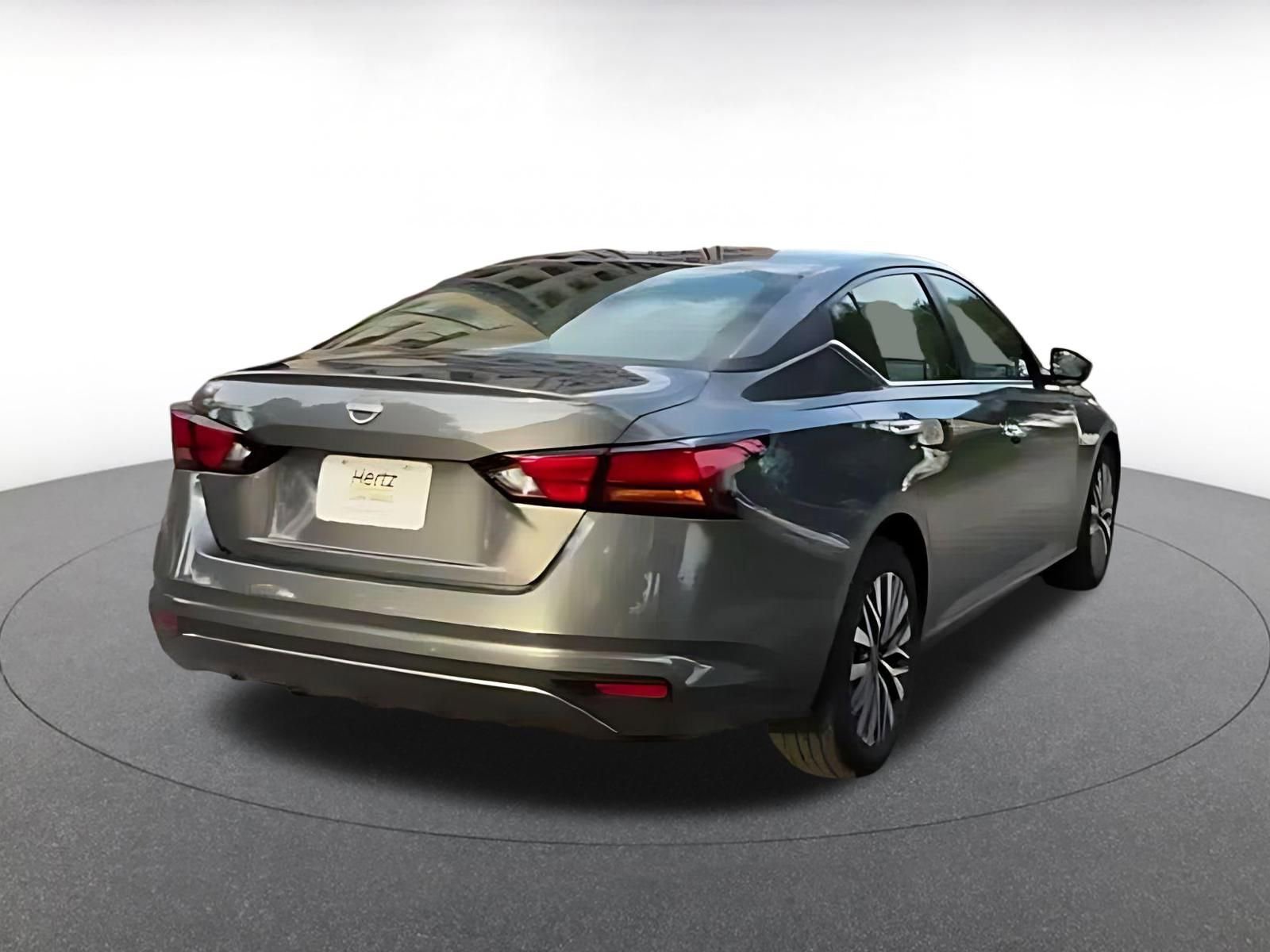 Thumbnail: 2025 Nissan Altima - 14