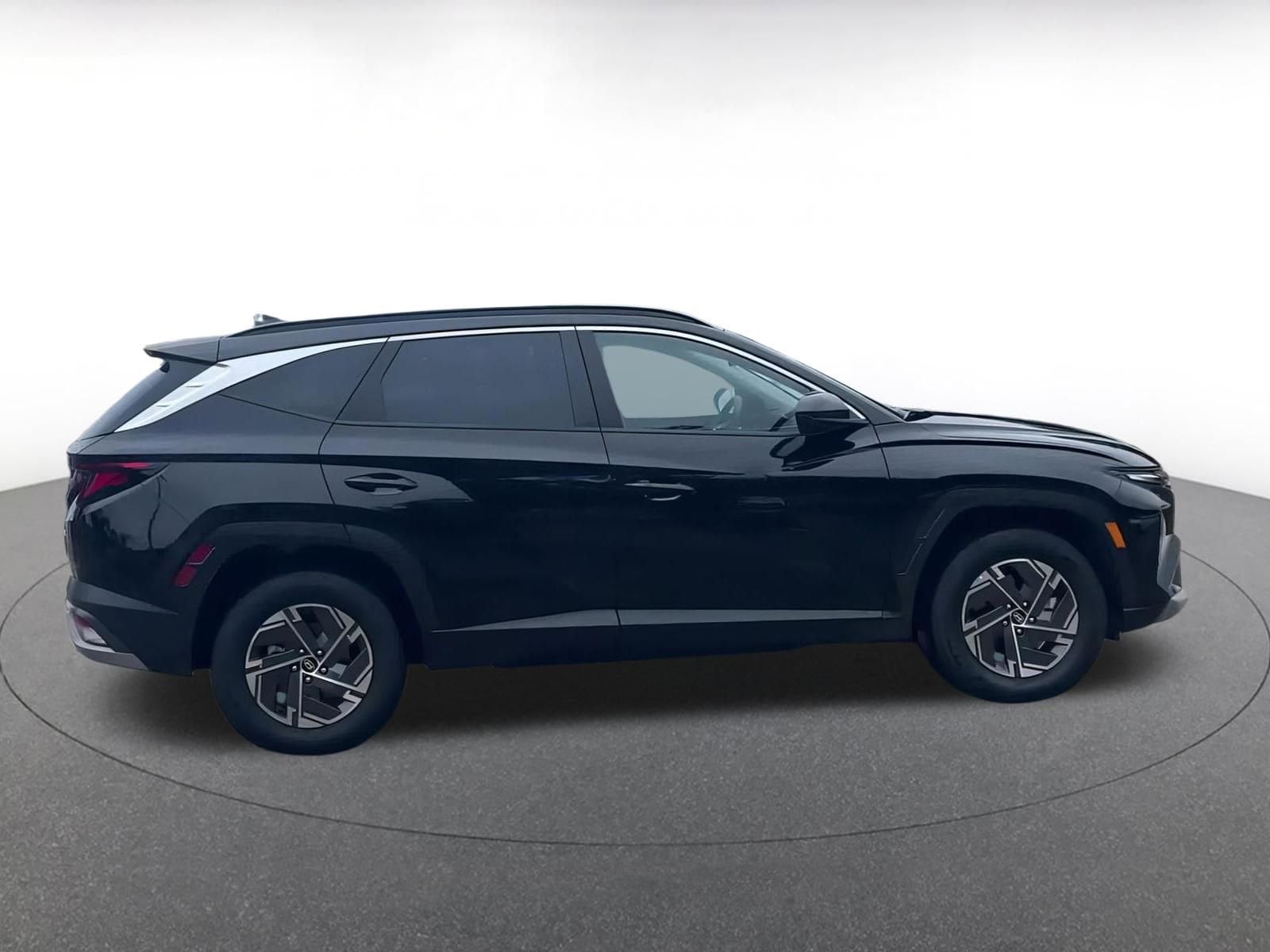 Thumbnail: 2025 Hyundai Tucson - 16