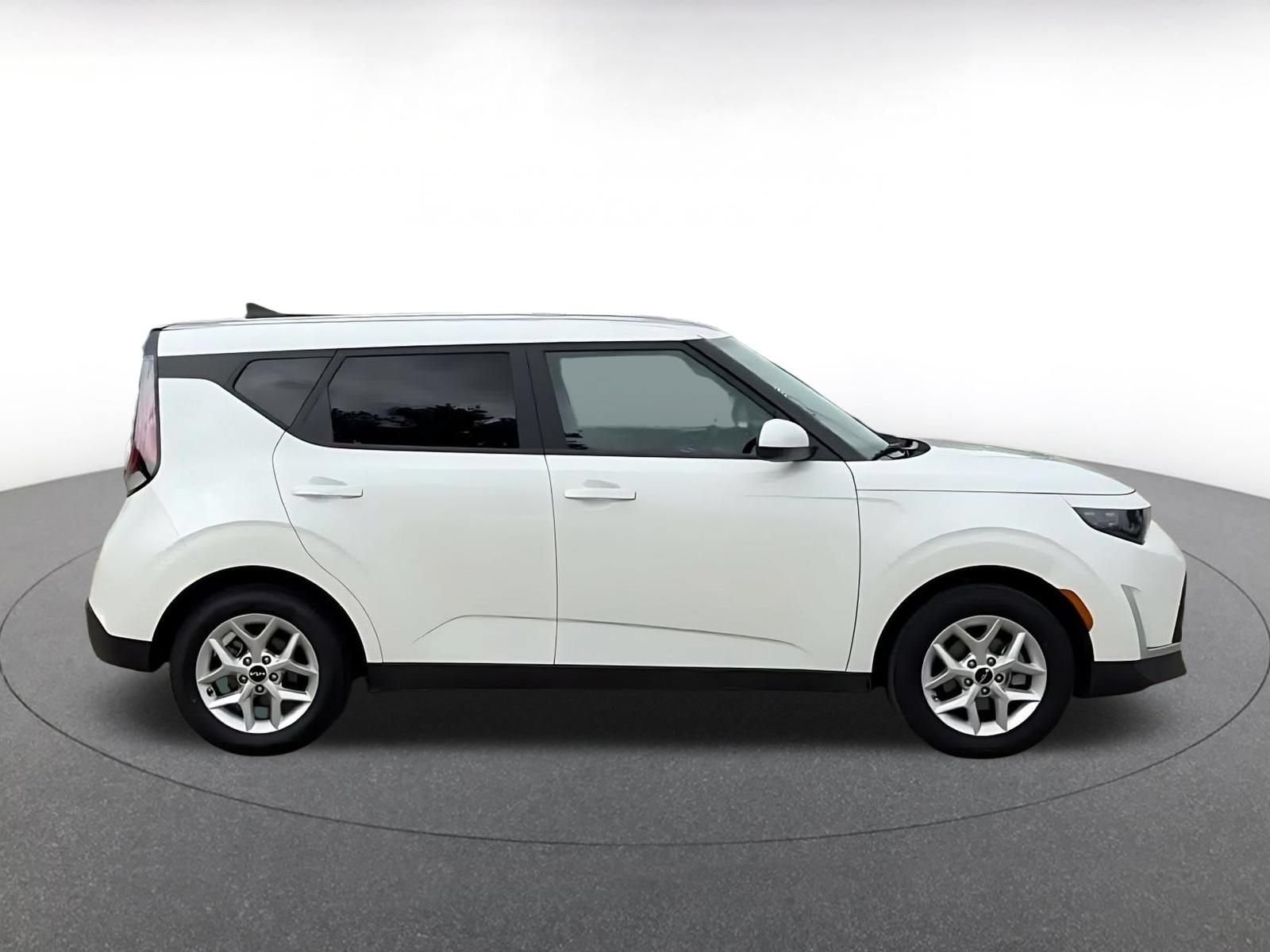 Thumbnail: 2025 Kia Soul - 16