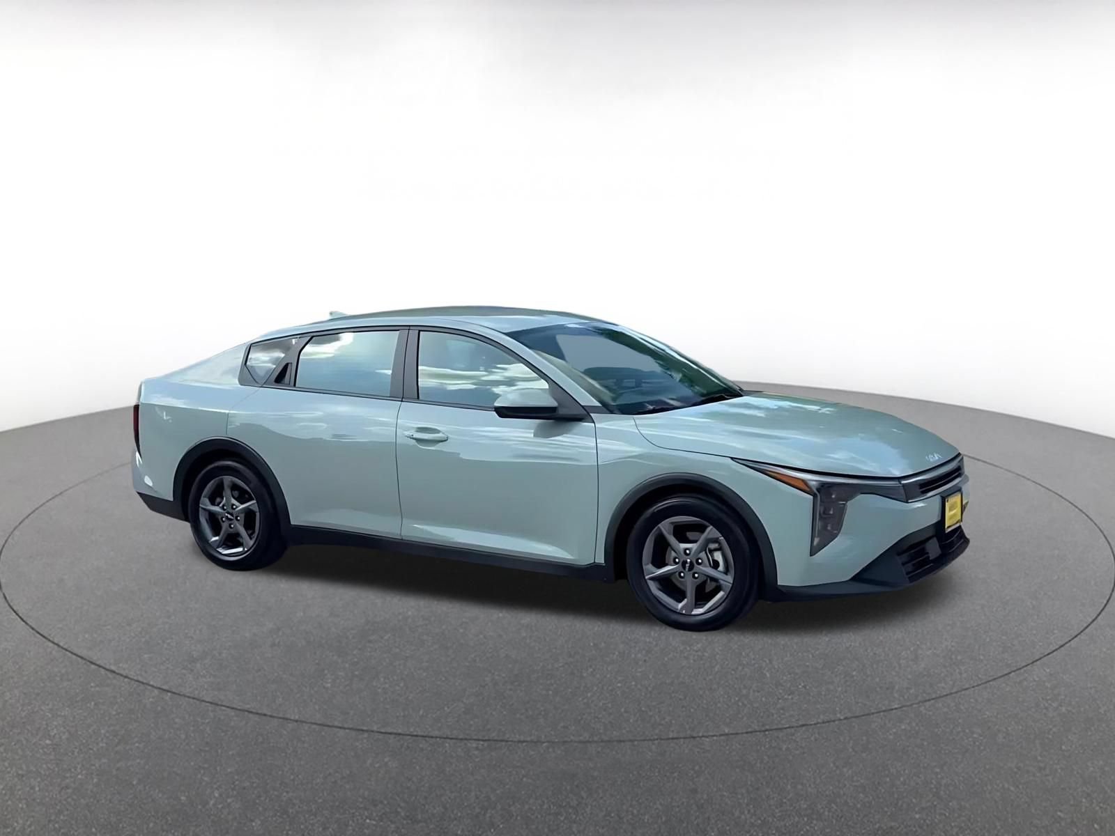 Thumbnail: 2025 Kia K4 - 2