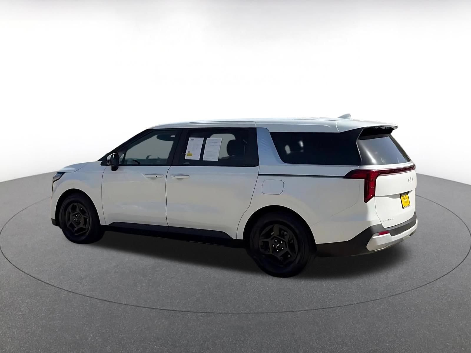 Thumbnail: 2026 Kia Carnival - 9