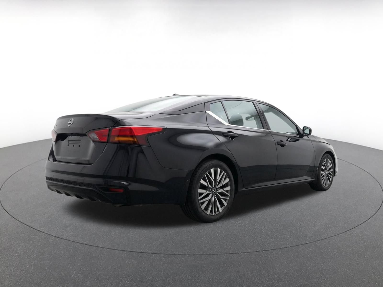 Thumbnail: 2026 Nissan Altima - 9