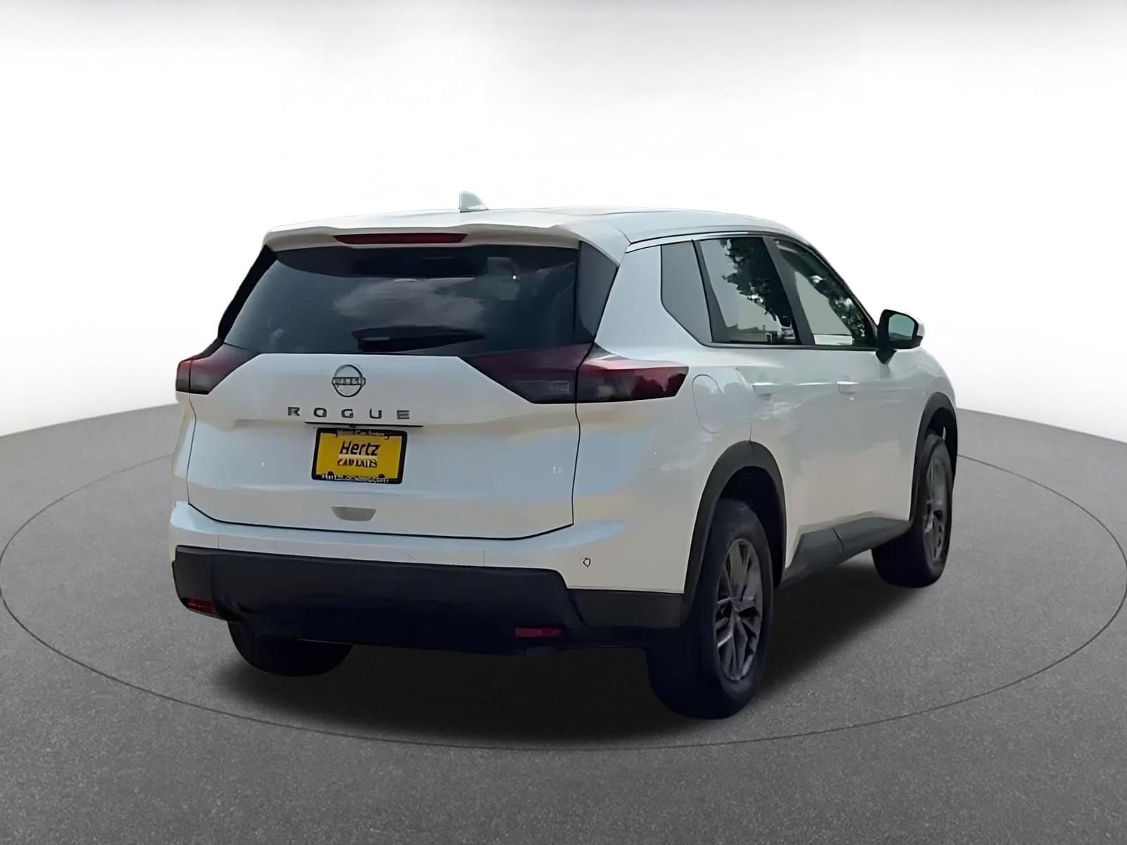 Thumbnail: 2026 Nissan Rogue - 14