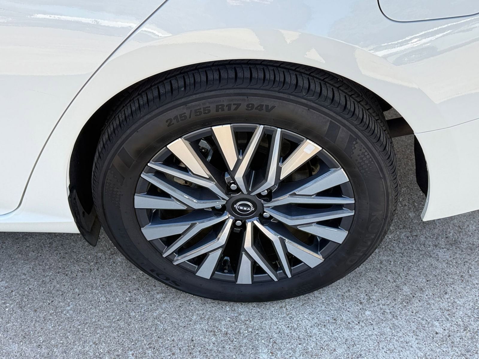 Thumbnail: 2025 Nissan Altima - 30