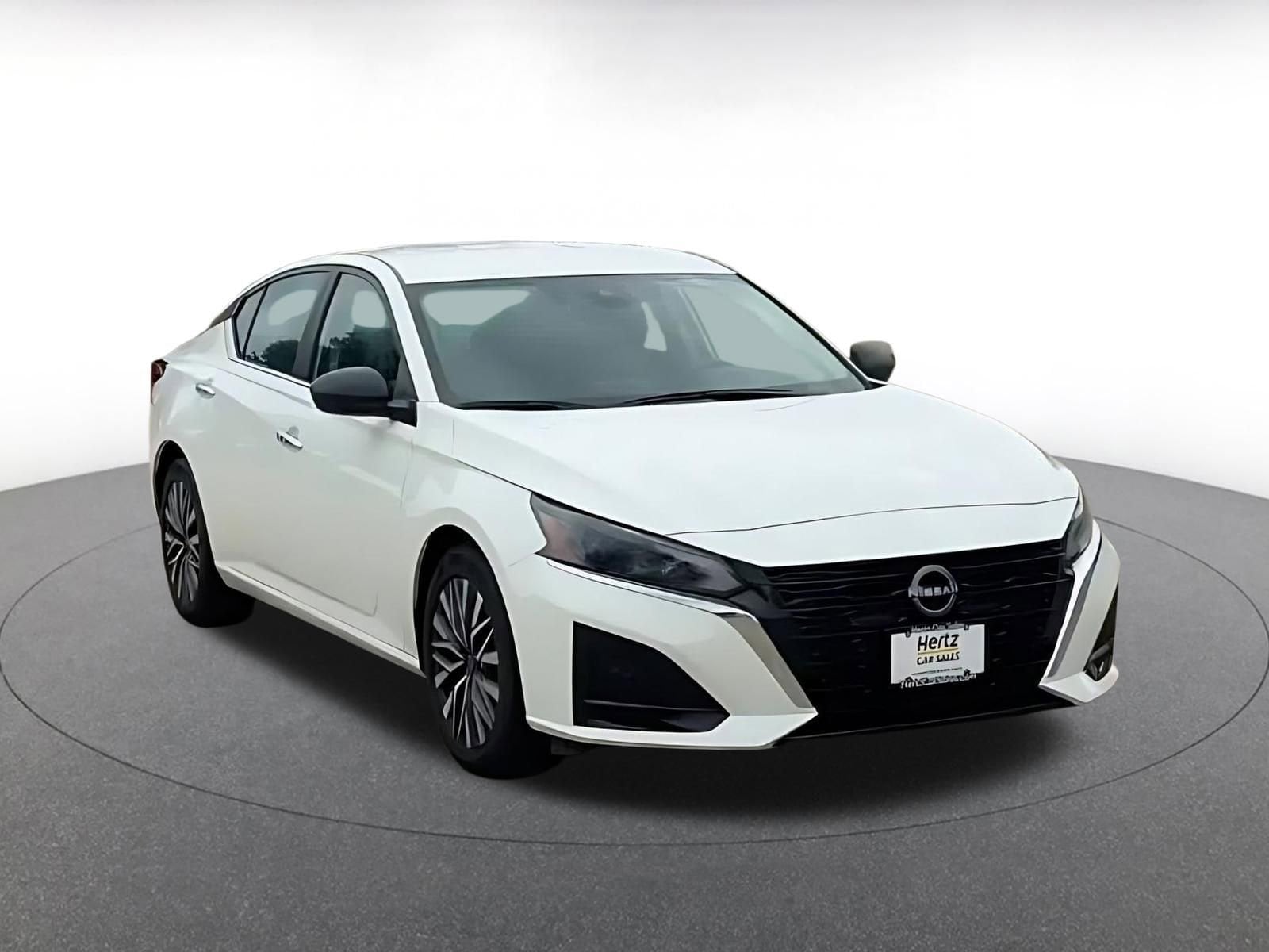 Thumbnail: 2025 Nissan Altima - 3