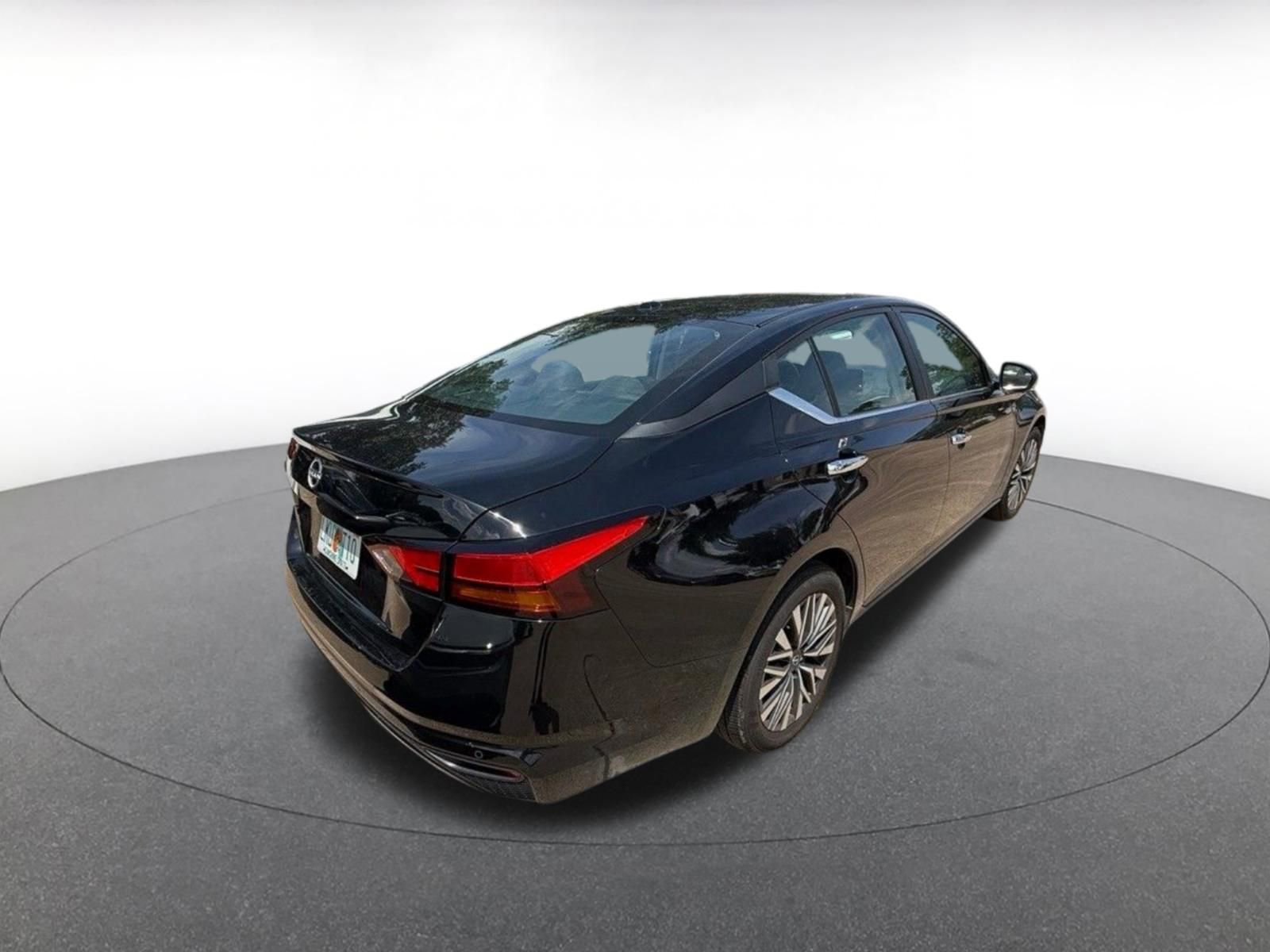 Thumbnail: 2025 Nissan Altima - 4