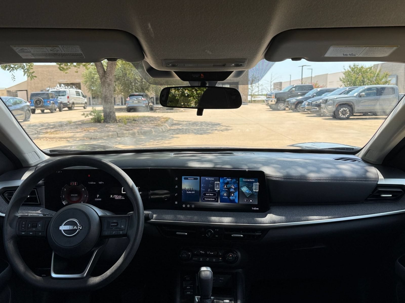 Thumbnail: 2026 Nissan Kicks - 32