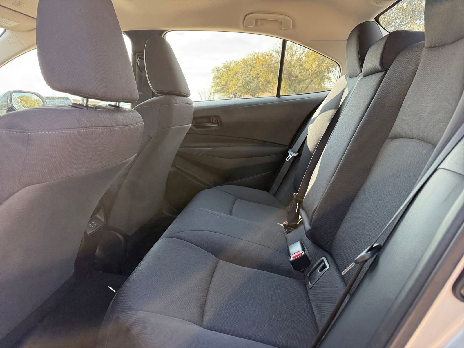 Thumbnail: 2025 Toyota Corolla - 25