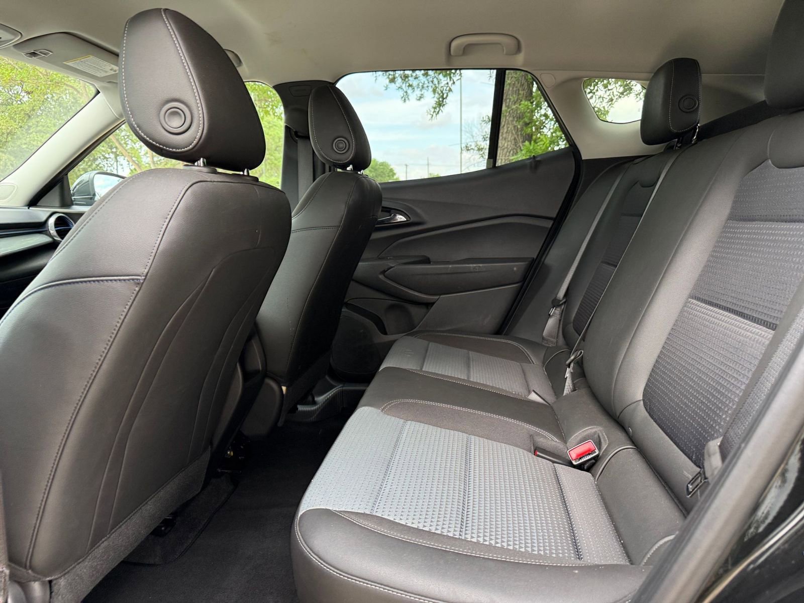 Thumbnail: 2025 Chevrolet Trax - 25