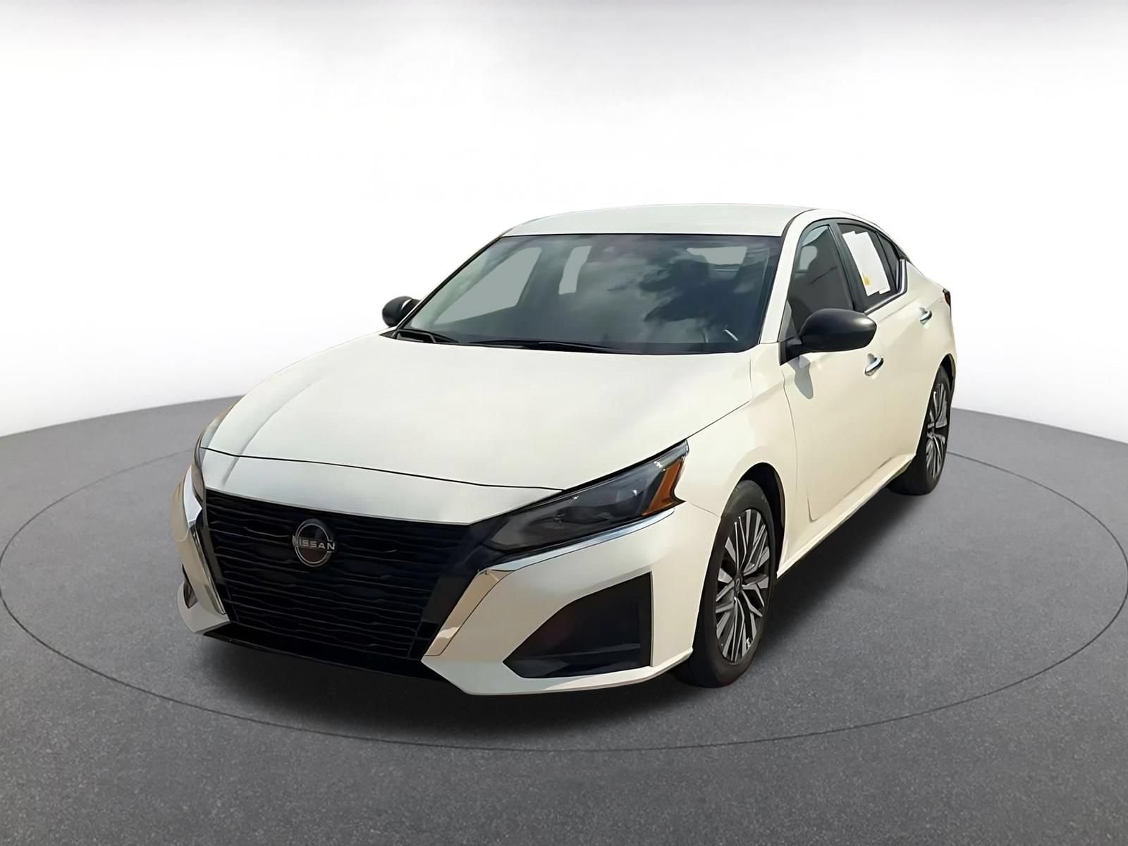 Thumbnail: 2025 Nissan Altima - 6