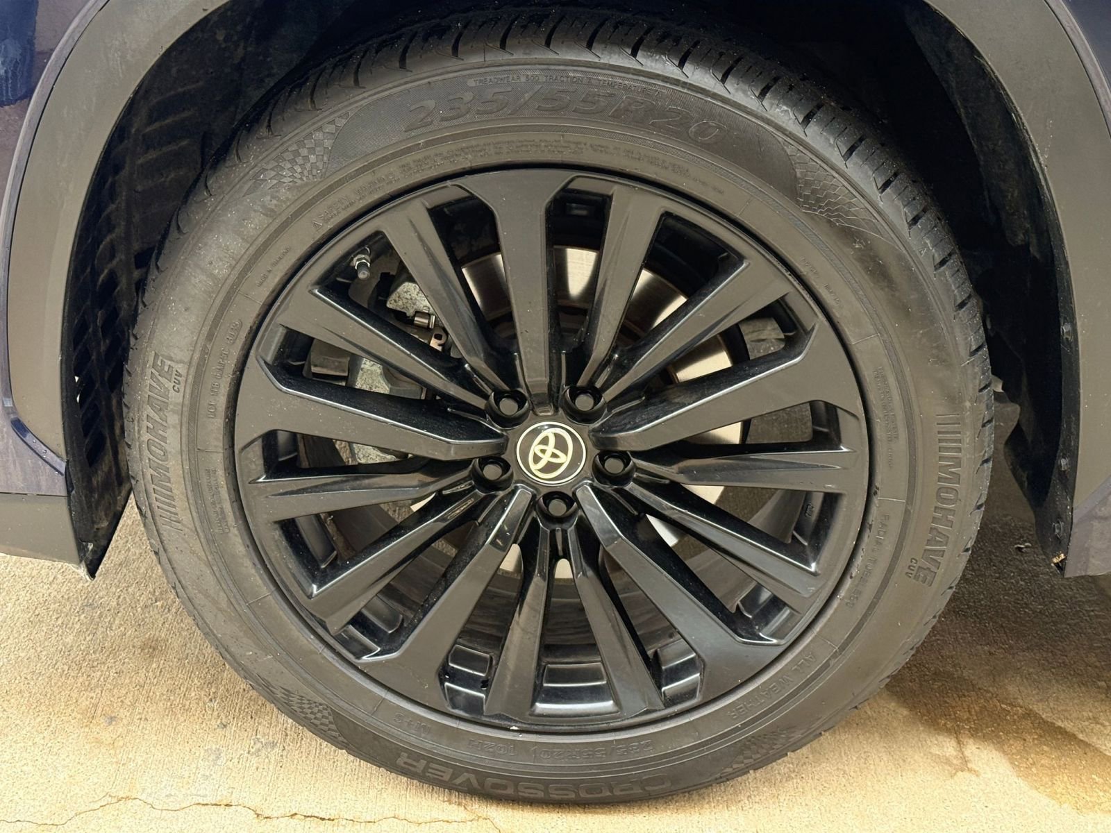 Thumbnail: 2024 Toyota Highlander - 32