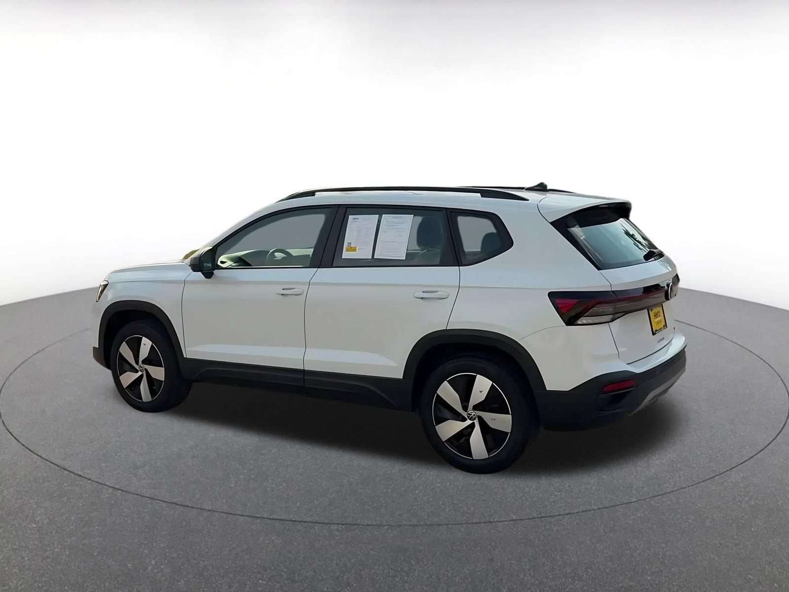 Thumbnail: 2026 Volkswagen Taos - 8