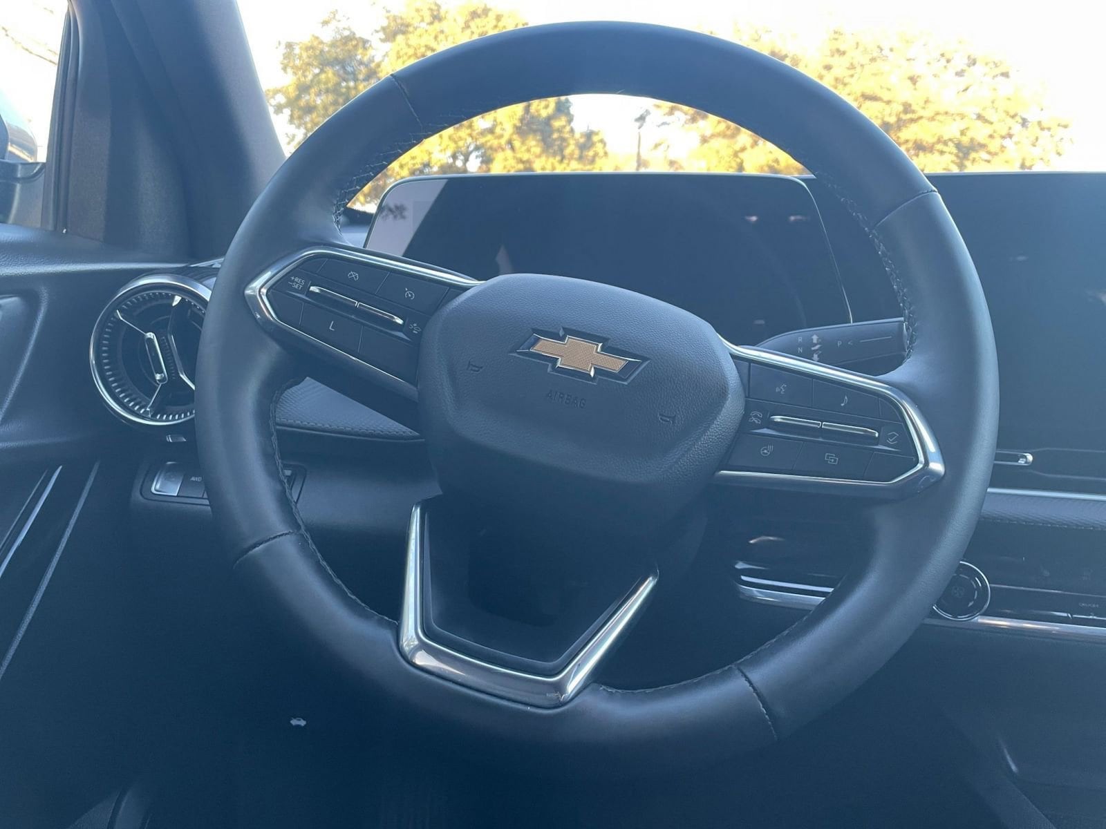 Thumbnail: 2025 Chevrolet Equinox - 28