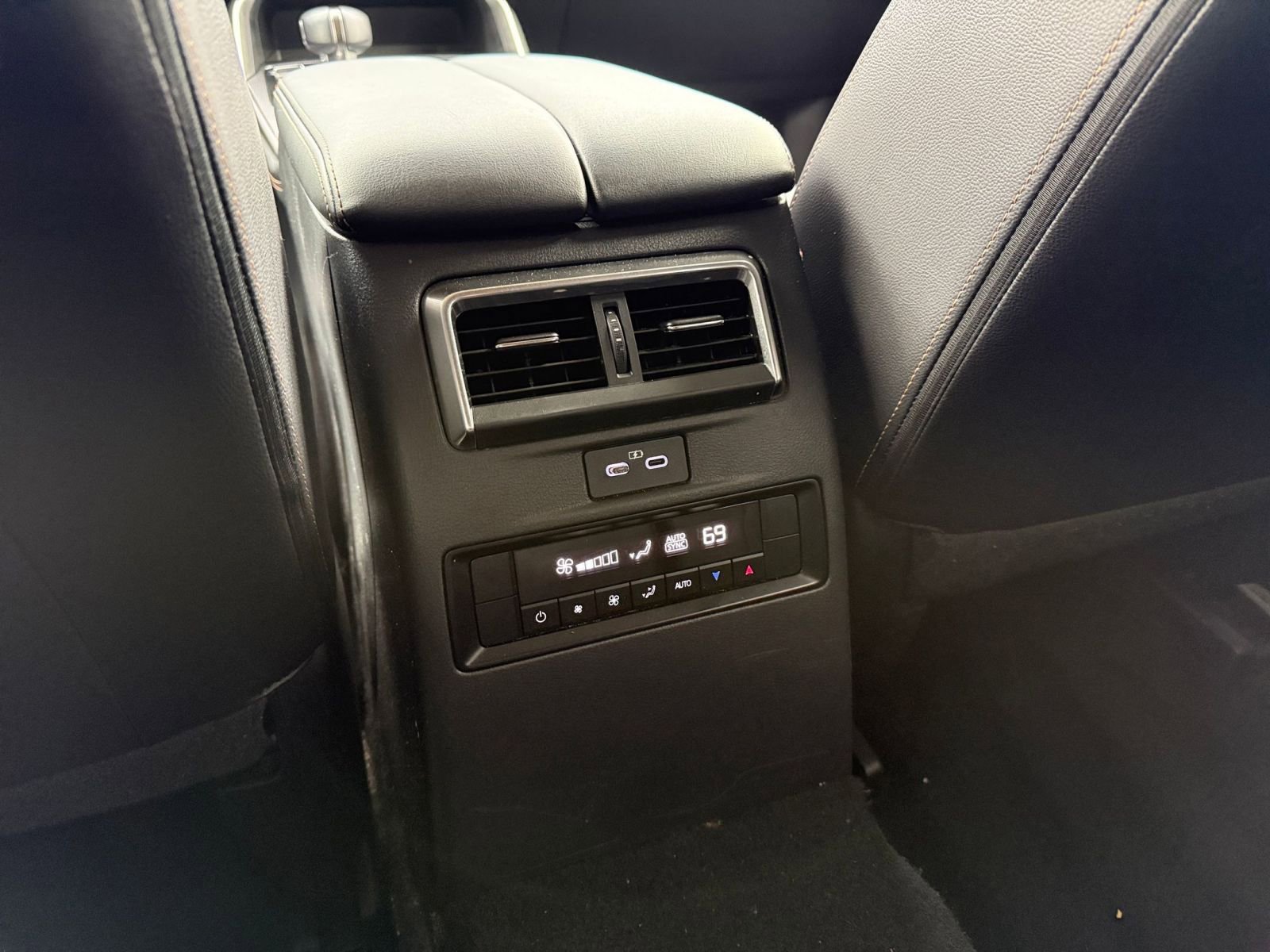 Thumbnail: 2025 Mazda CX-90 - 25