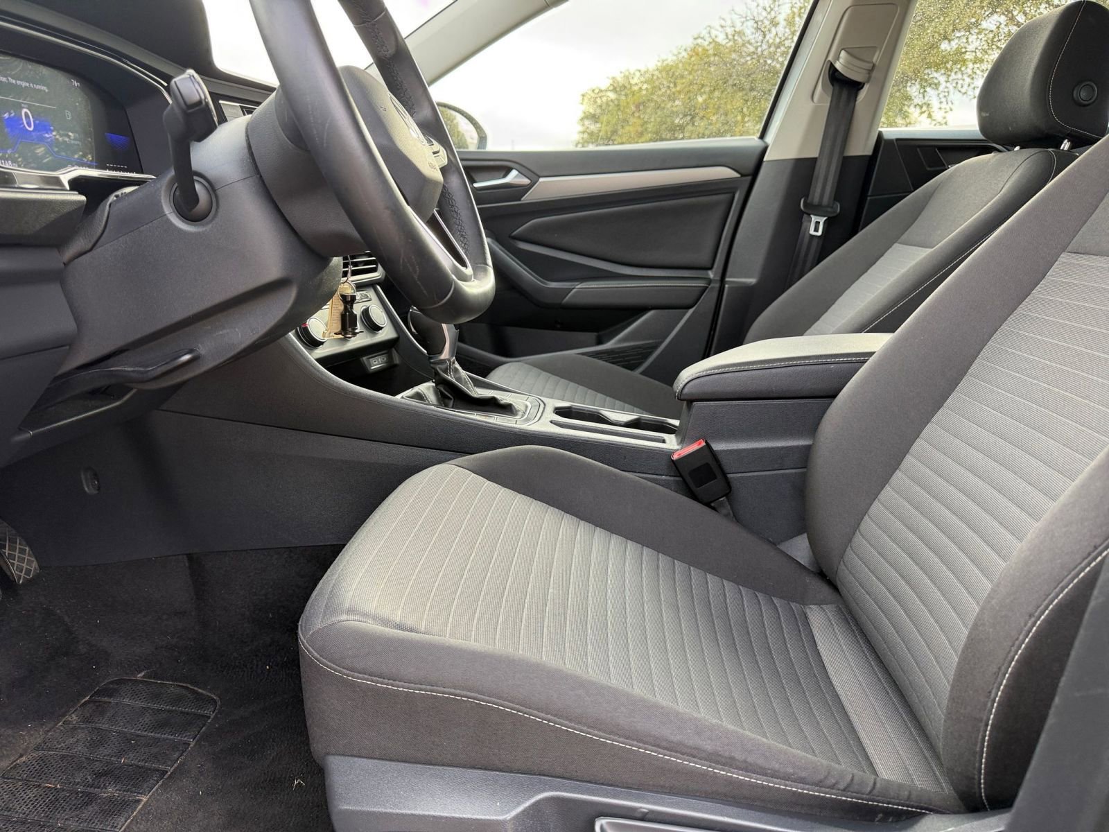 Thumbnail: 2024 Volkswagen Jetta - 28