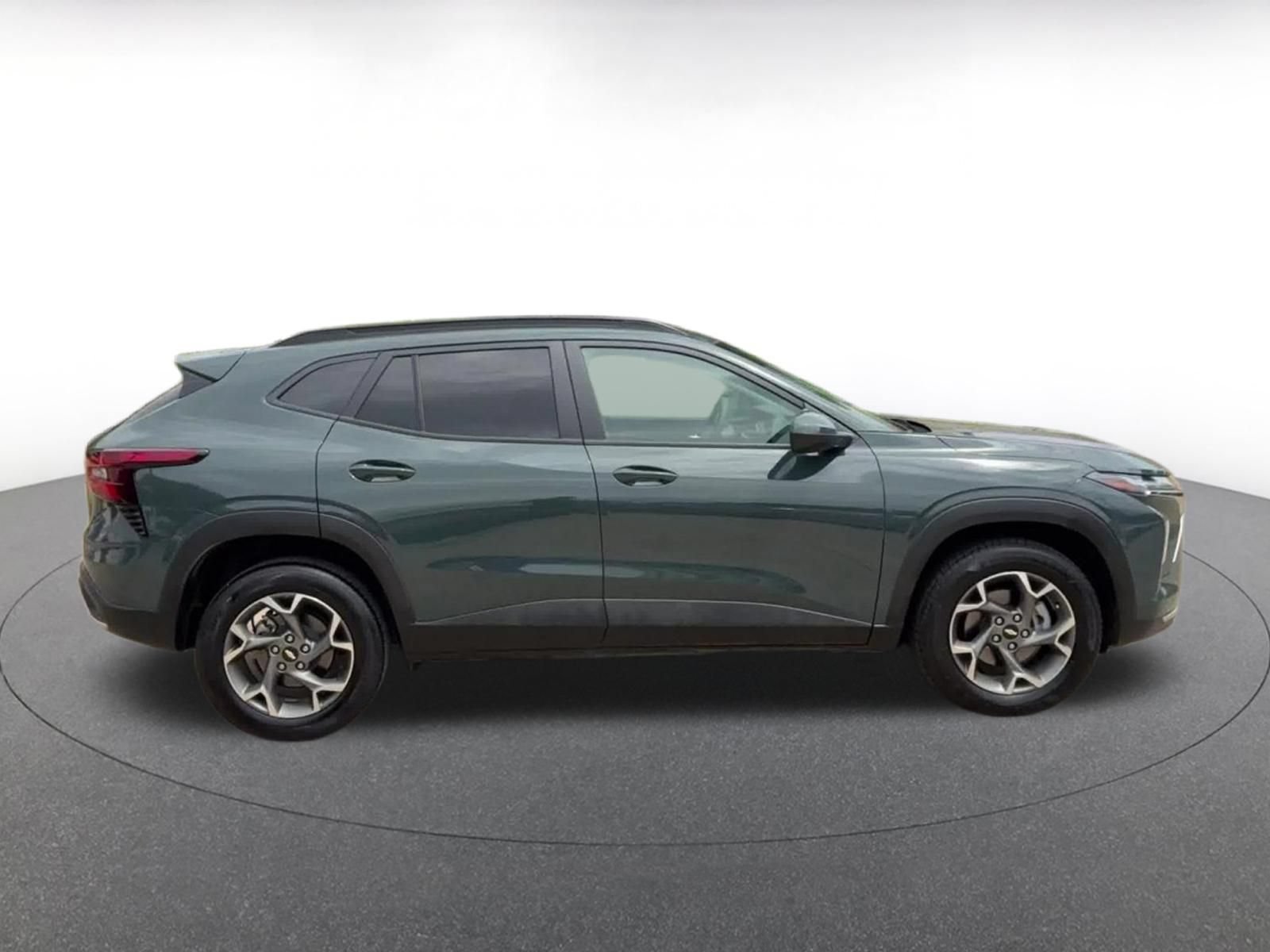 Thumbnail: 2025 Chevrolet Trax - 16