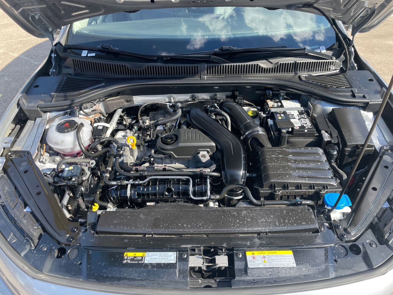 Thumbnail: 2025 Volkswagen Jetta - 32