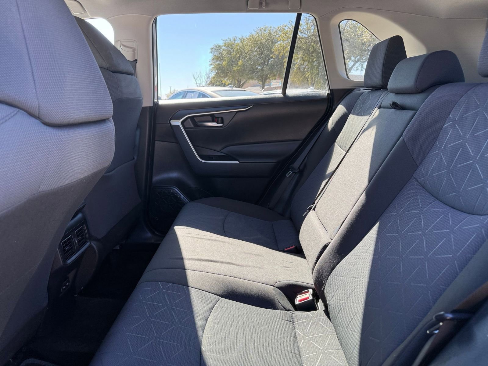 Thumbnail: 2024 Toyota RAV4 - 25