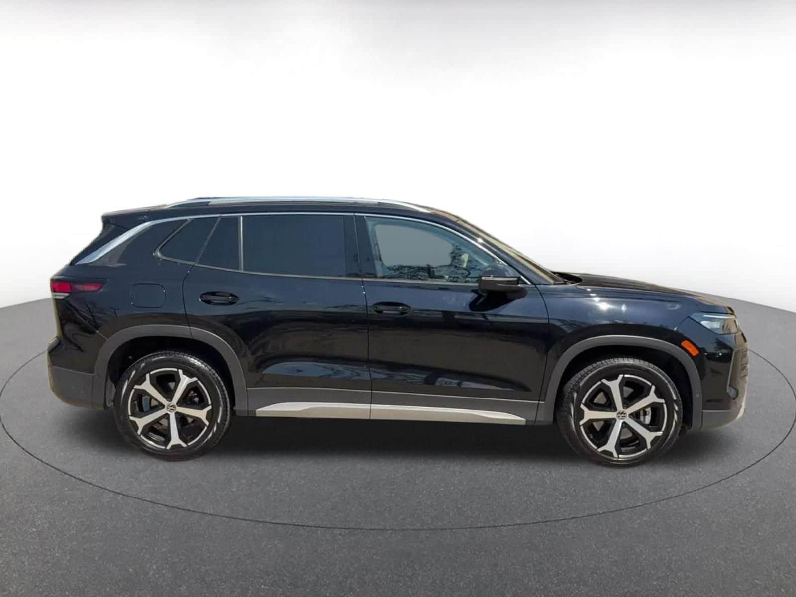 Thumbnail: 2026 Volkswagen Tiguan - 15