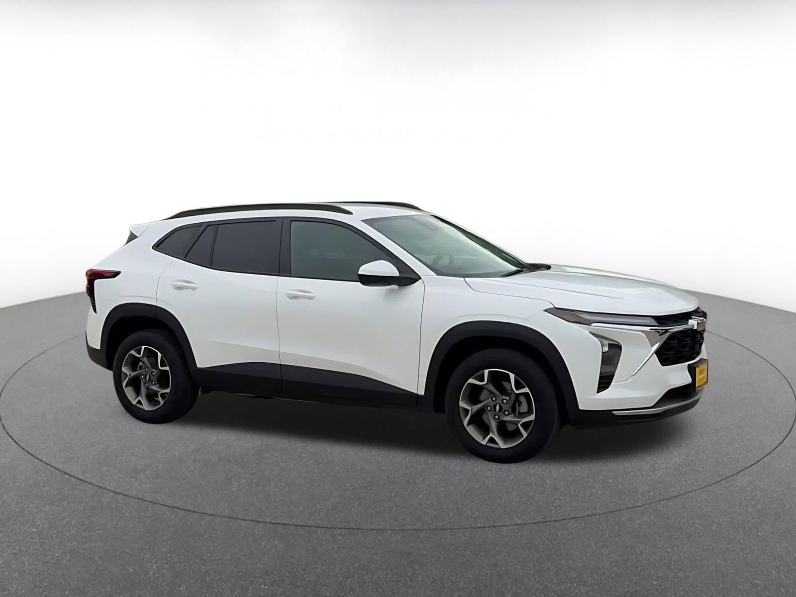 Thumbnail: 2025 Chevrolet Trax - 2